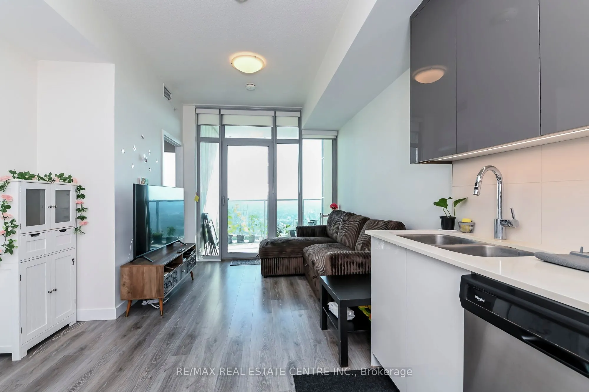60 Frederick Street, #3613