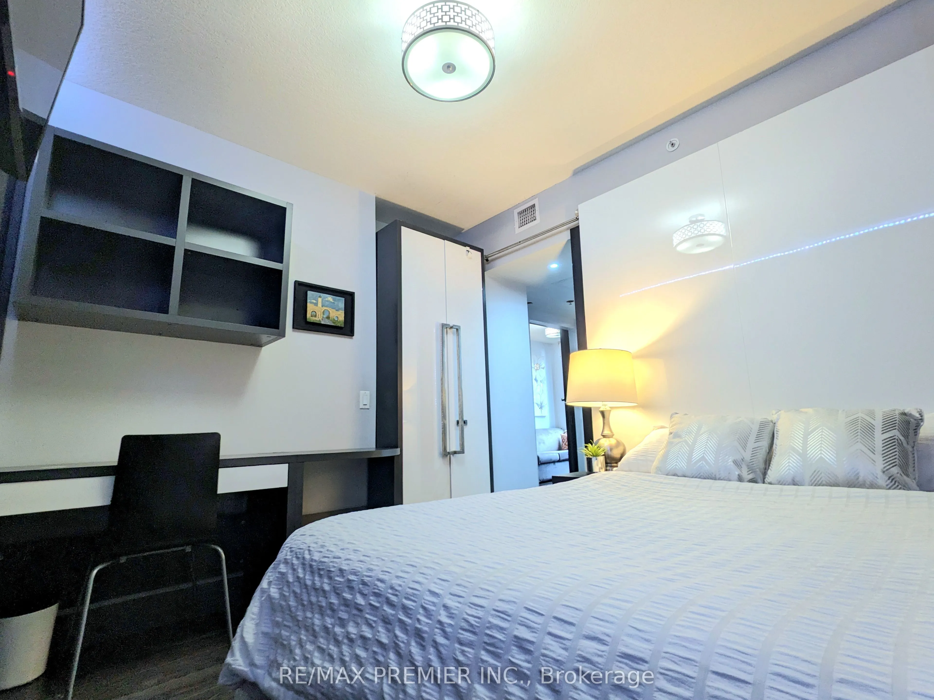 330 Phillip Street, #S803
