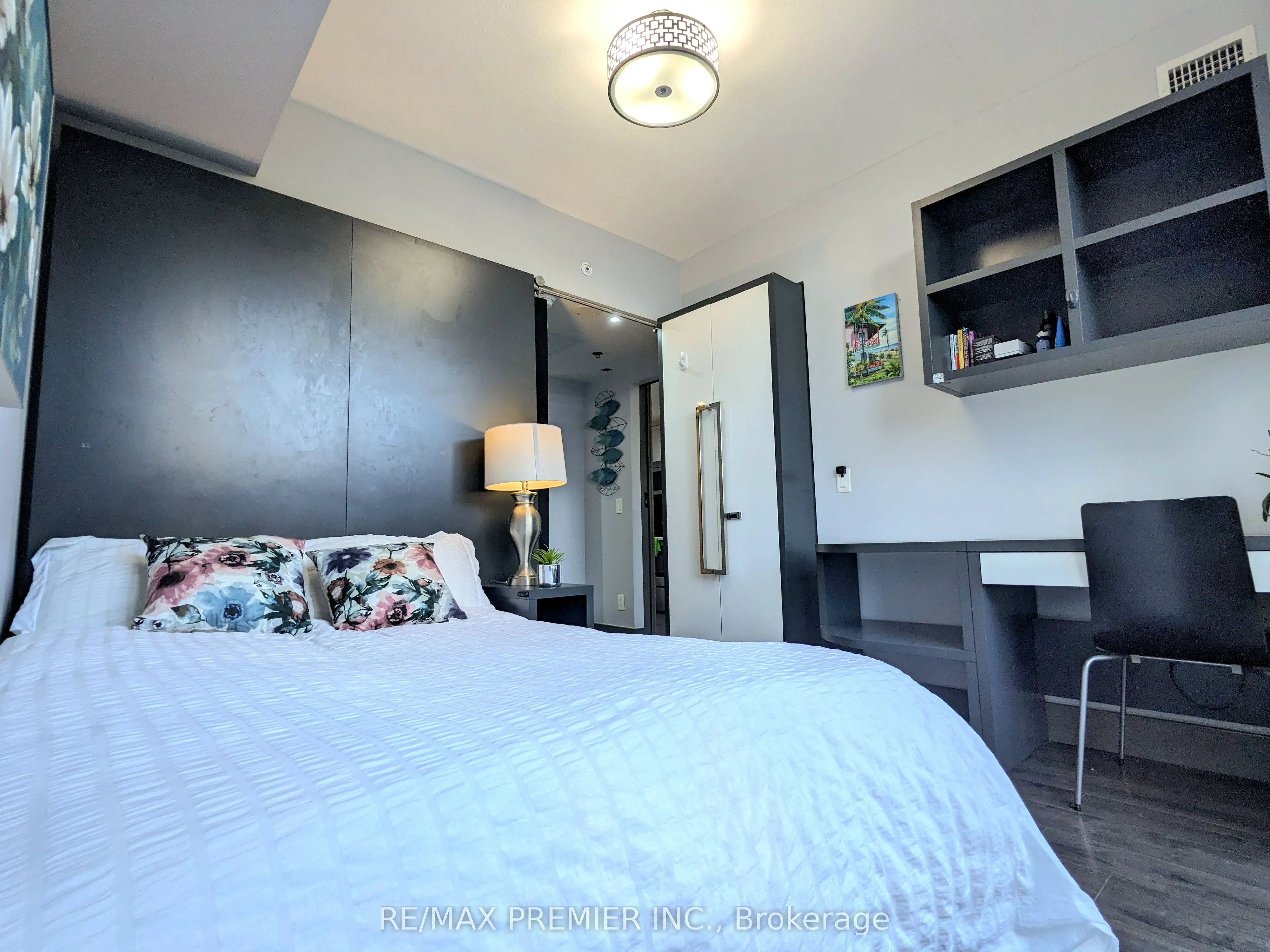 330 Phillip Street, #S803