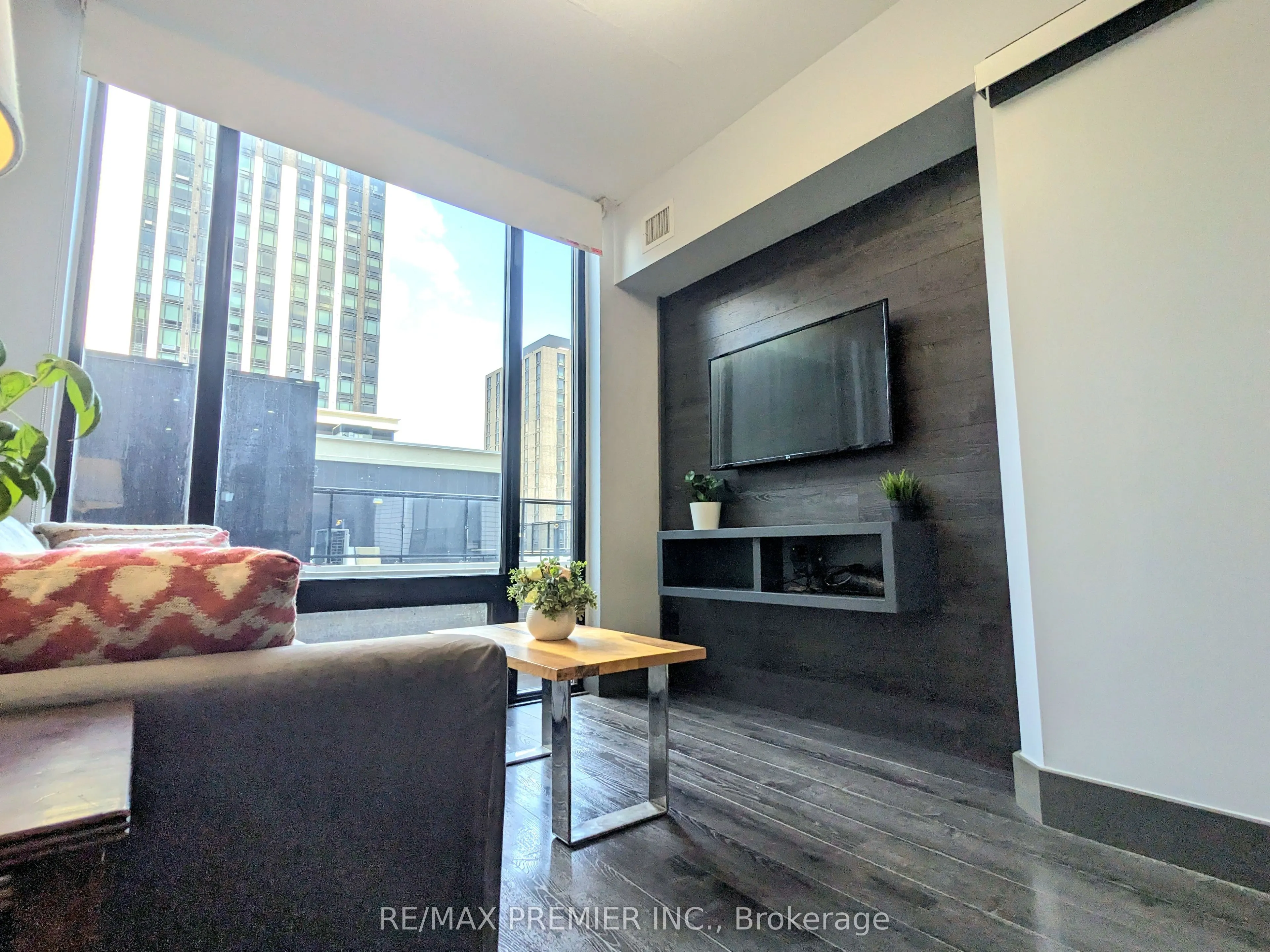 330 Phillip Street, #S803