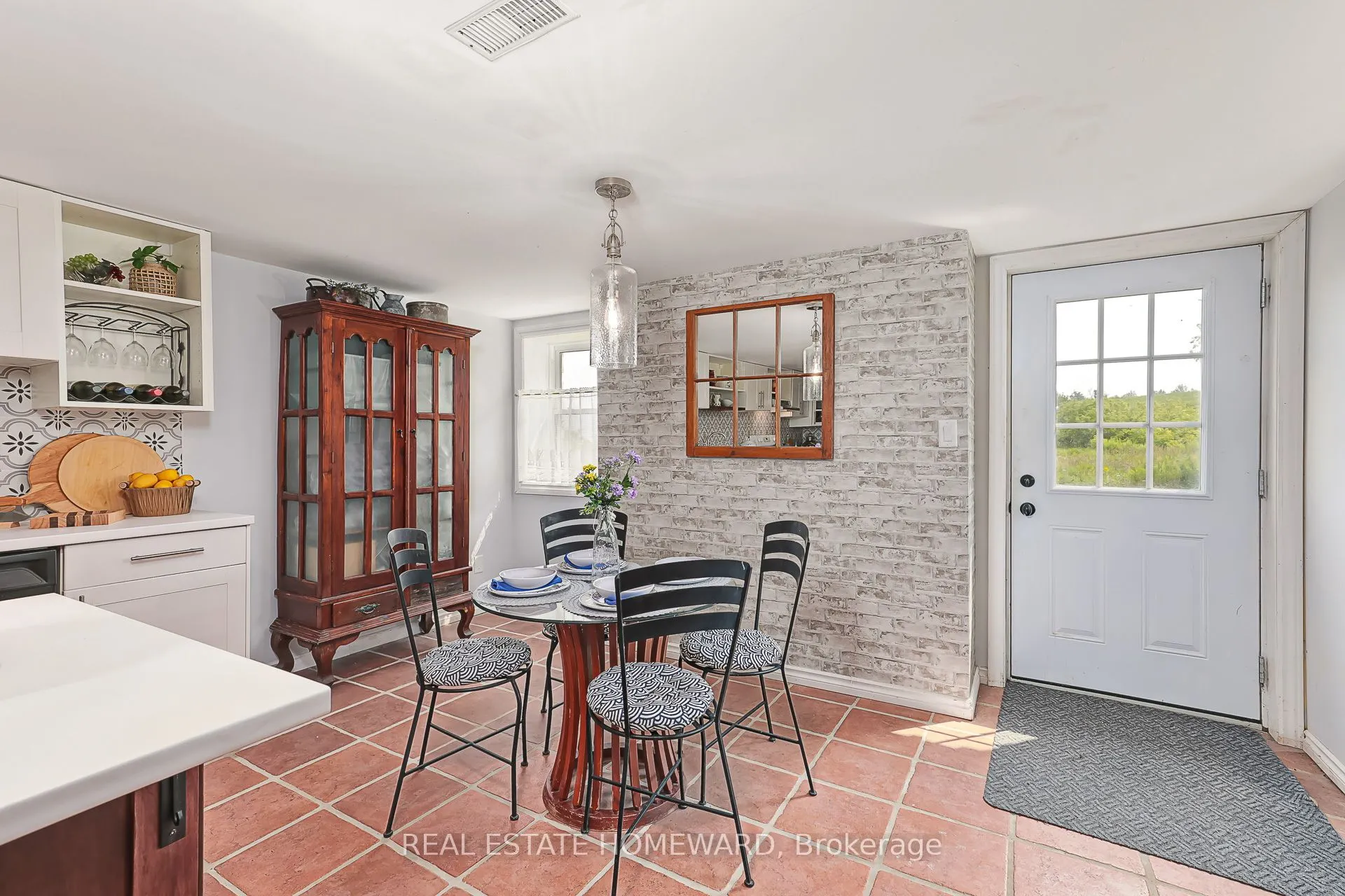 137295 12 GREY Road
