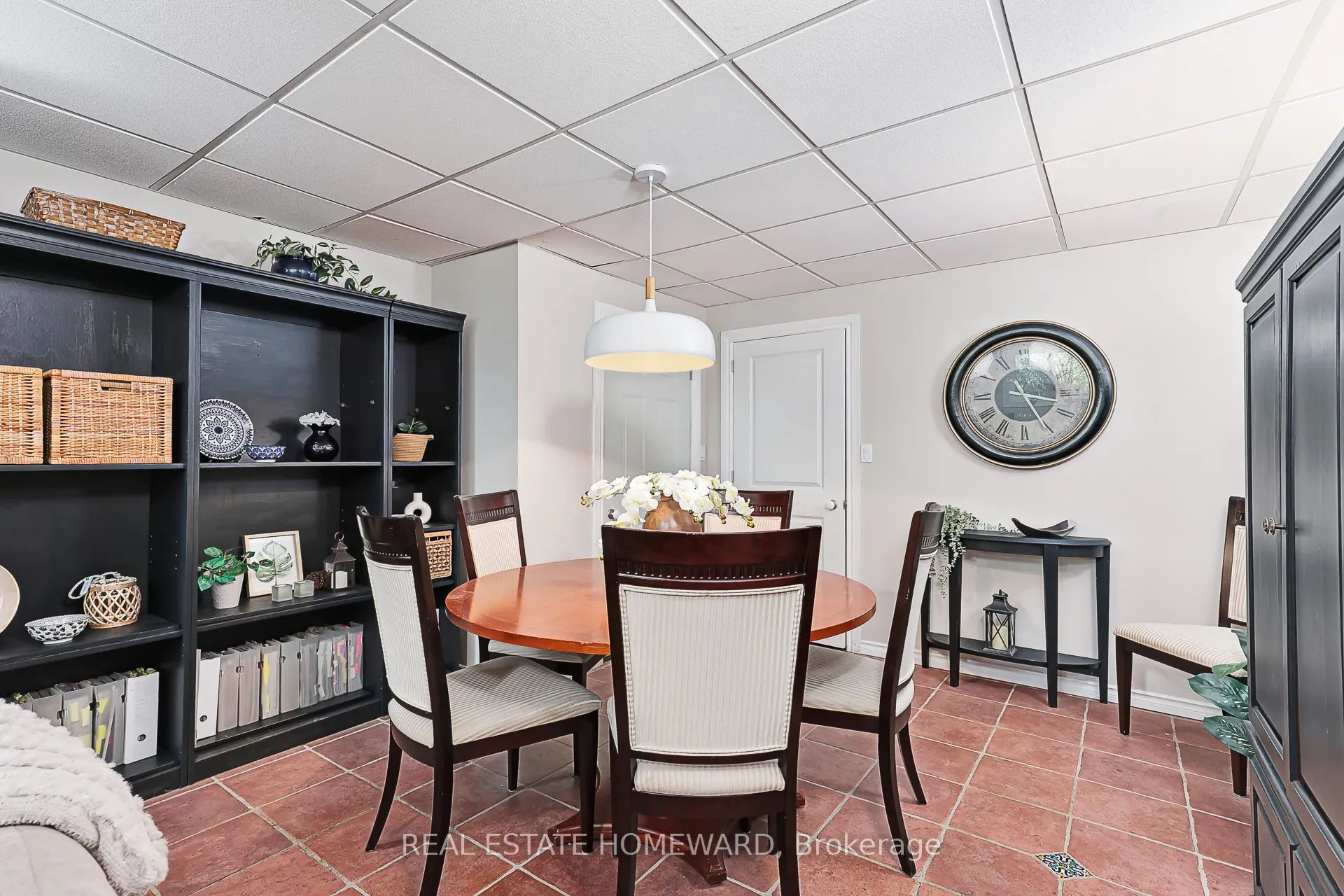 137295 12 GREY Road
