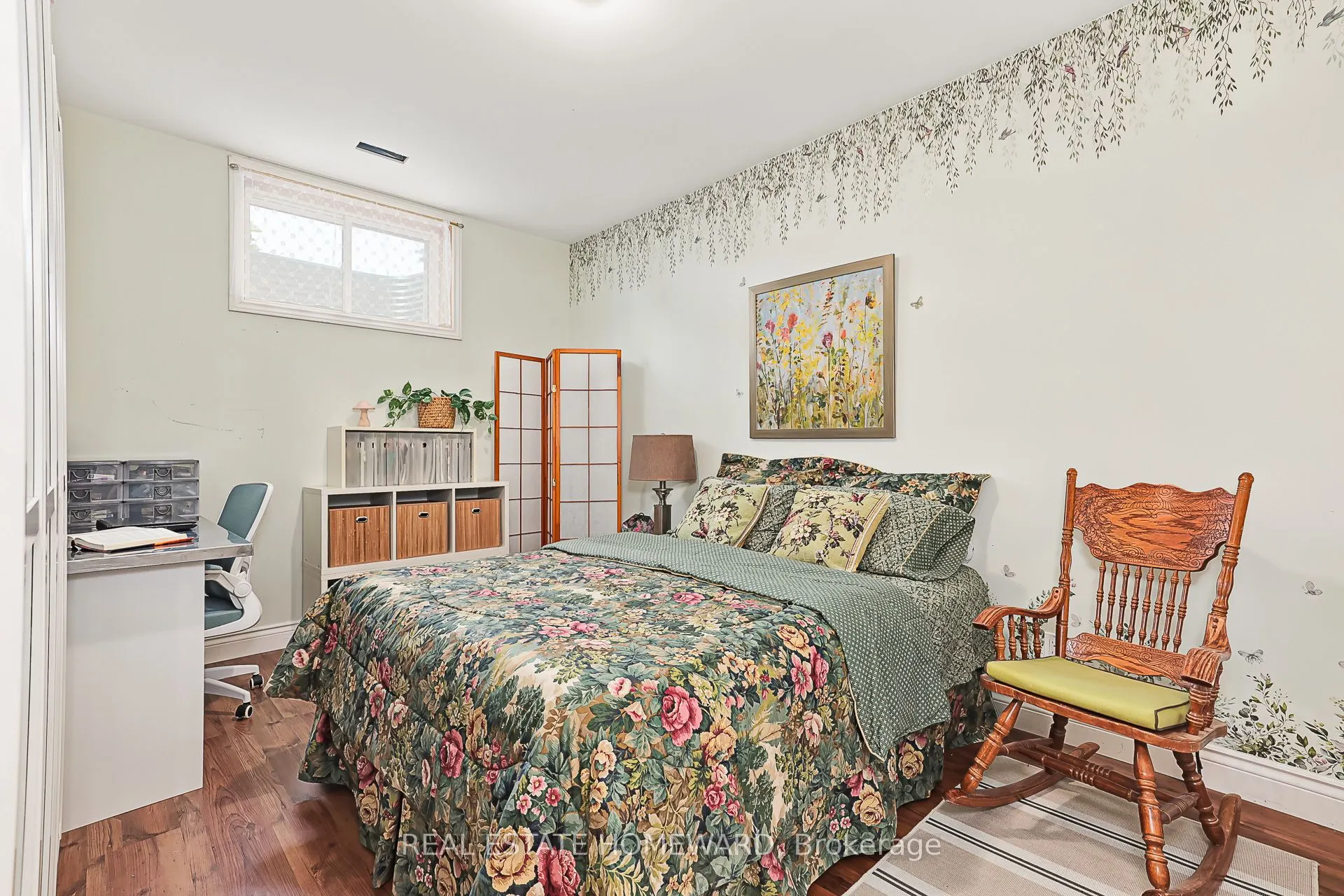 137295 12 GREY Road