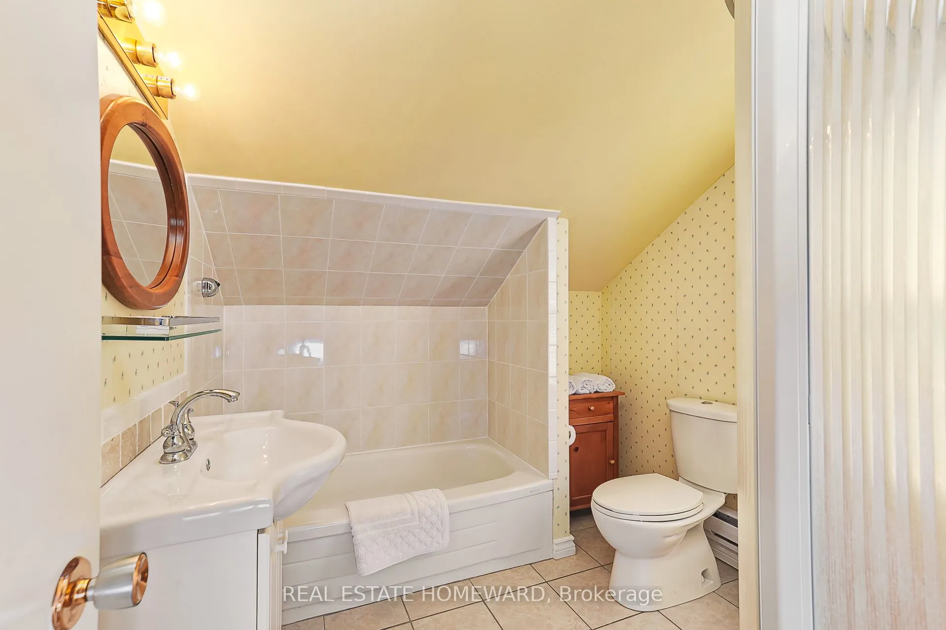 137295 12 GREY Road