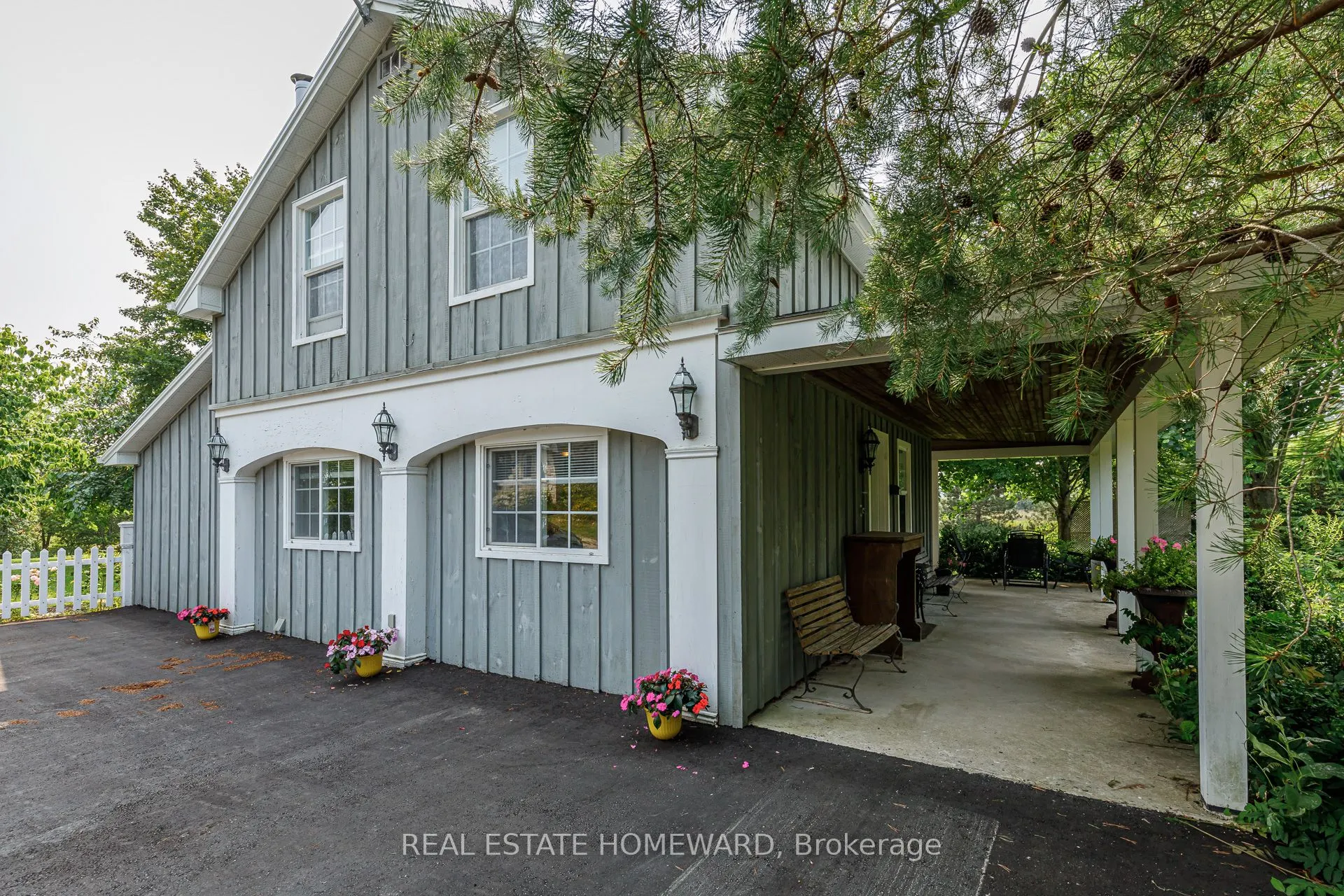137295 12 GREY Road