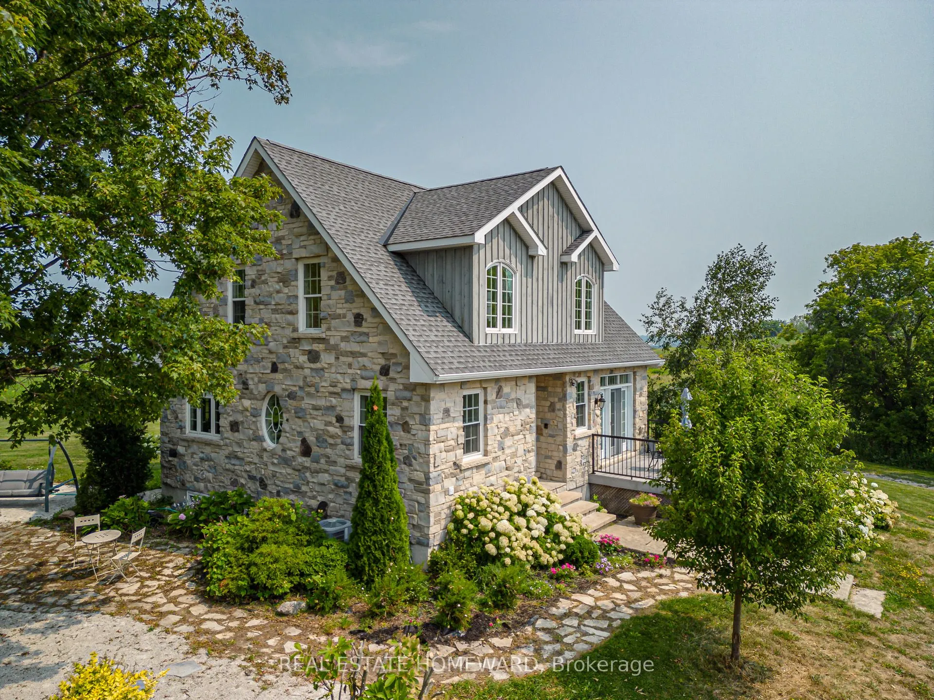 137295 12 GREY Road