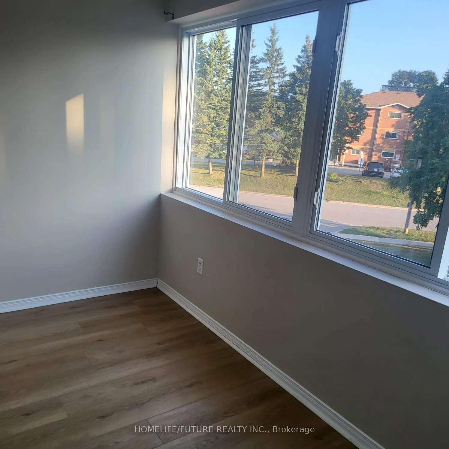 250 Robert Street, #208