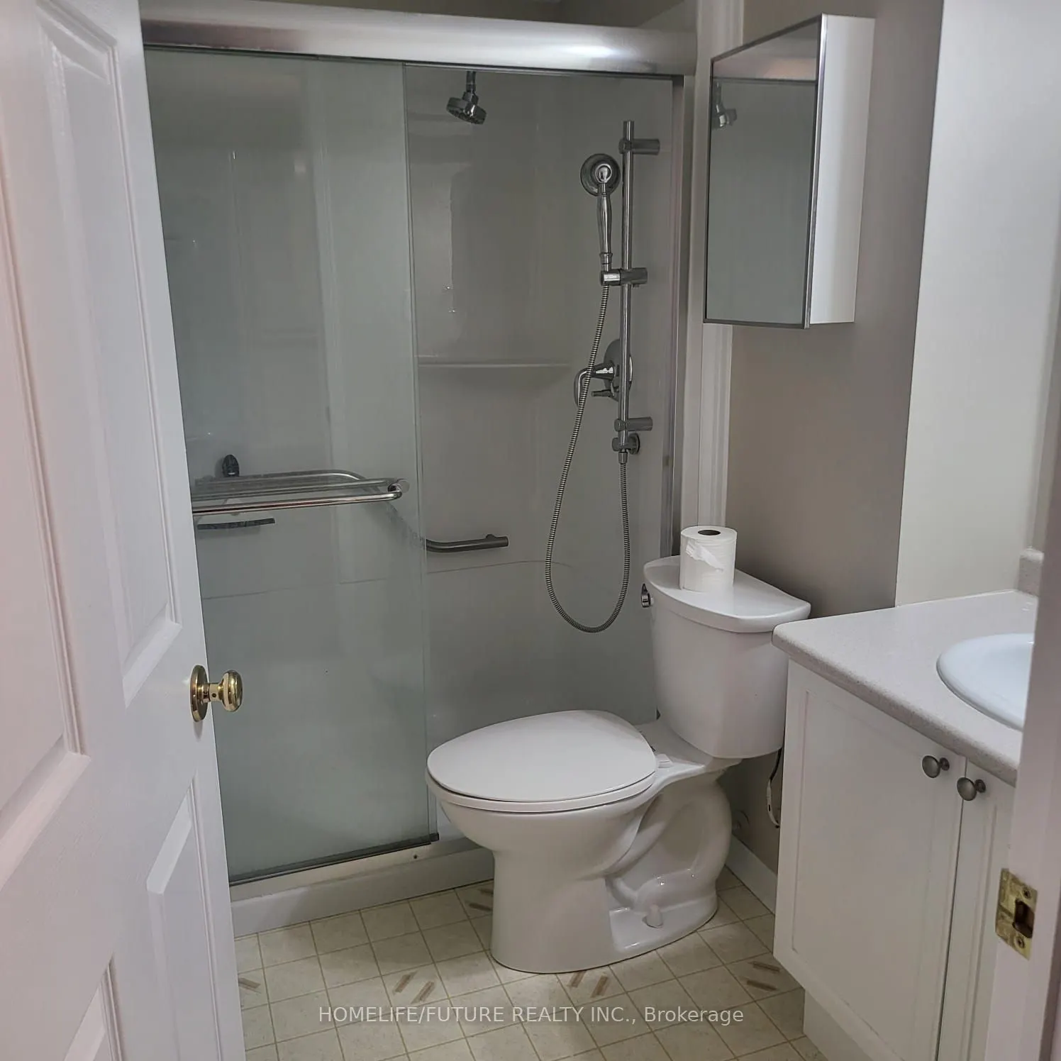 250 Robert Street, #208