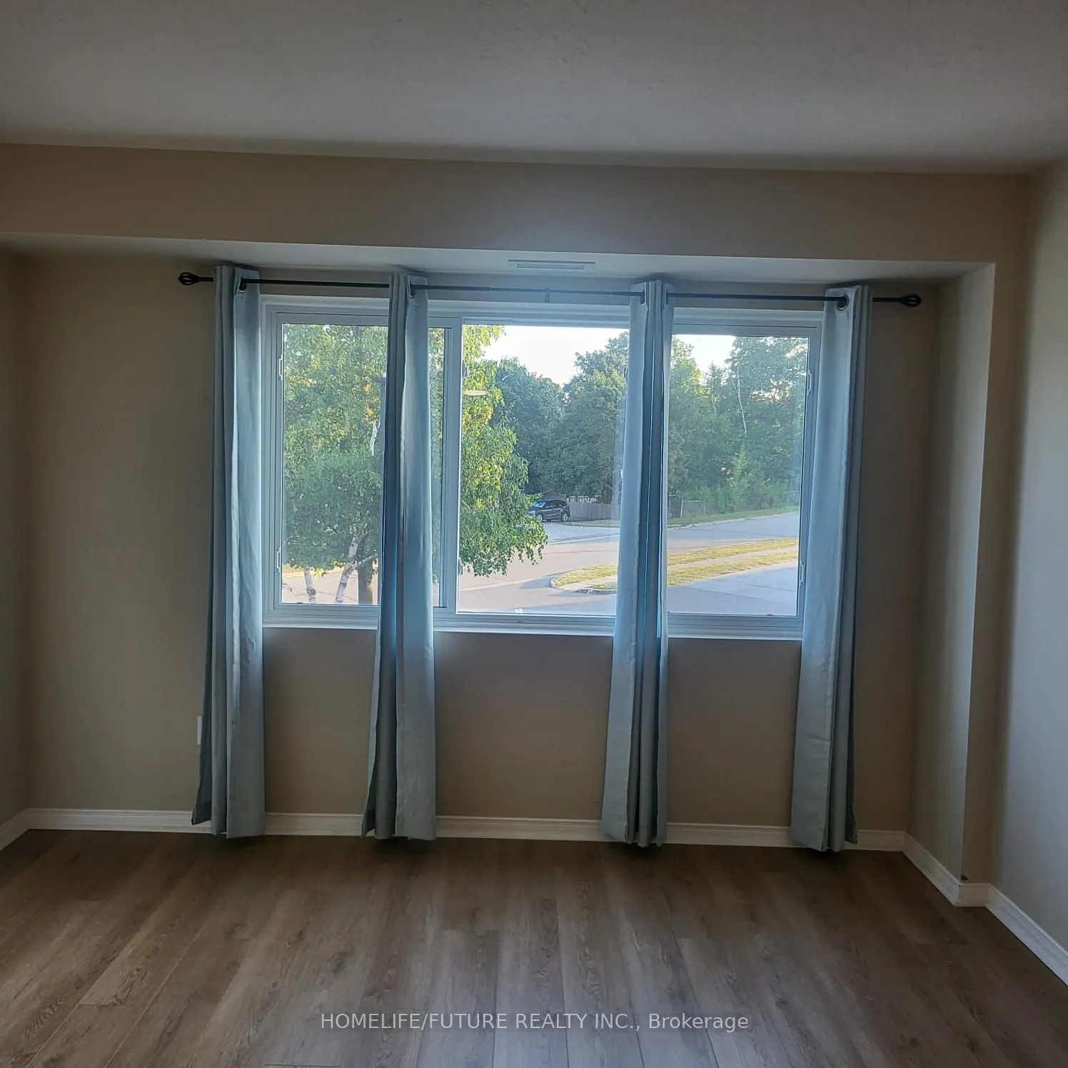 250 Robert Street, #208