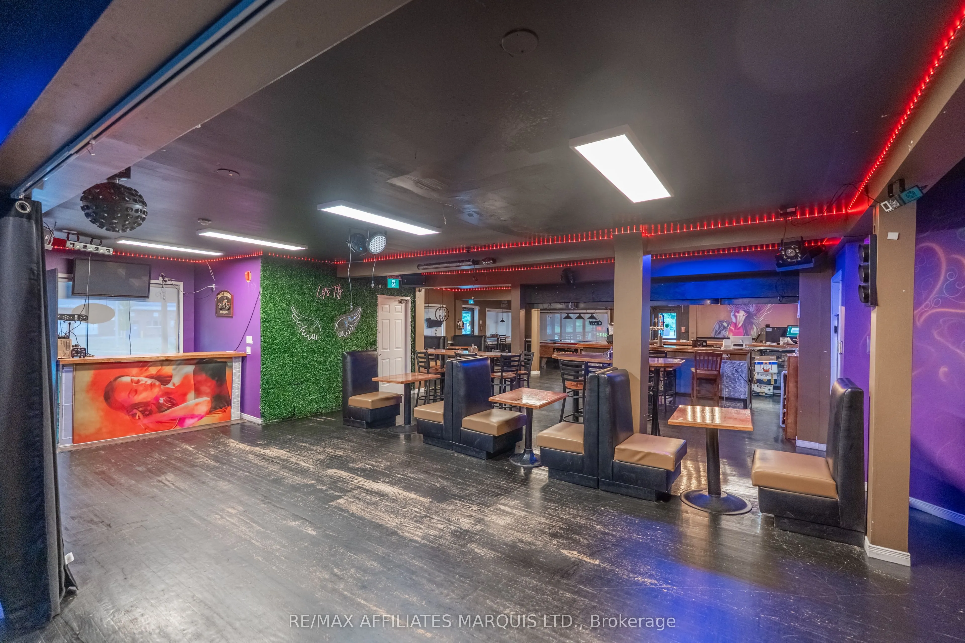 830 Second Street W