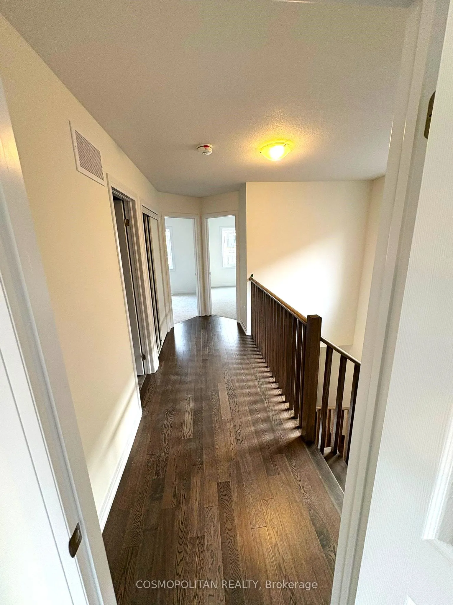 35 Cresthaven Heights