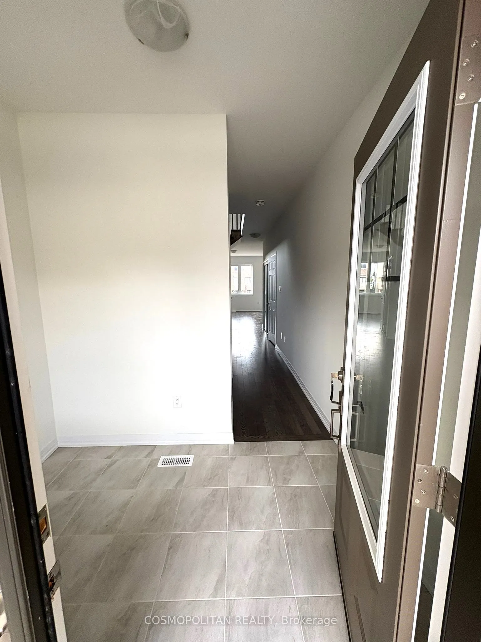 35 Cresthaven Heights