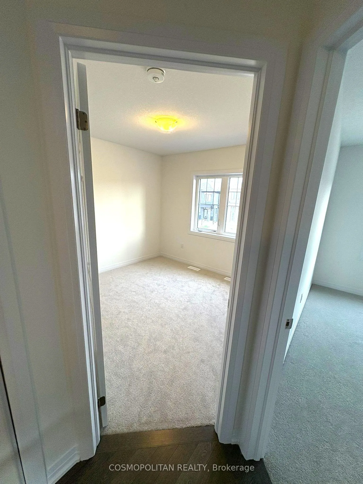 35 Cresthaven Heights