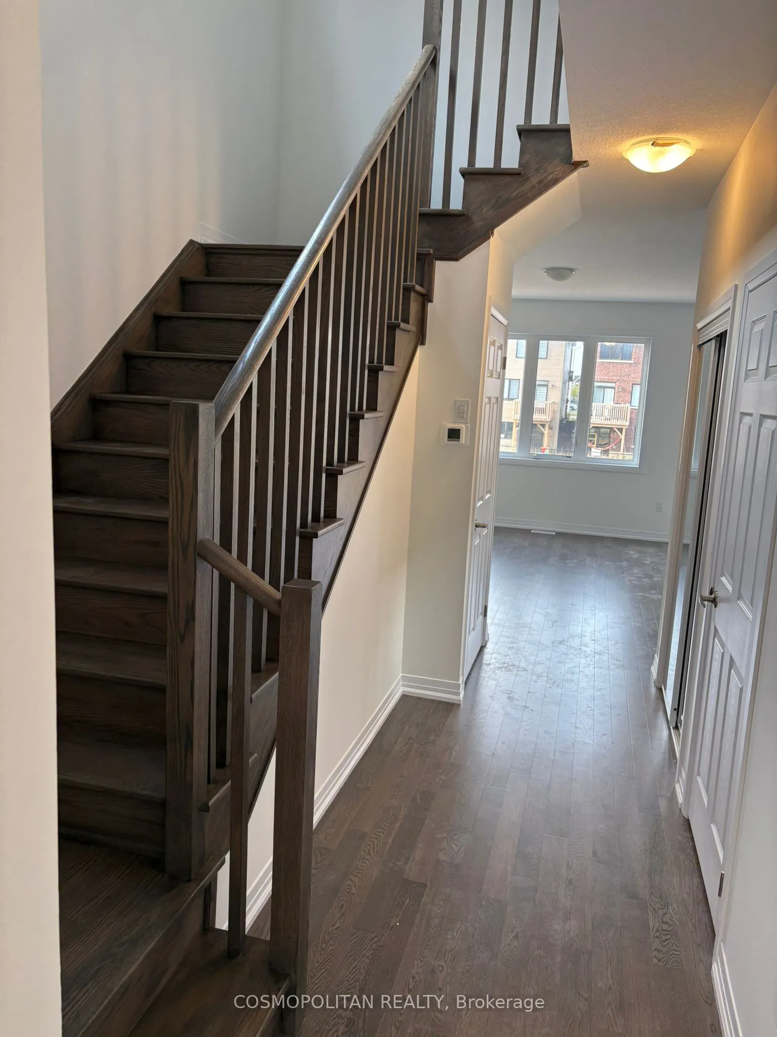 35 Cresthaven Heights