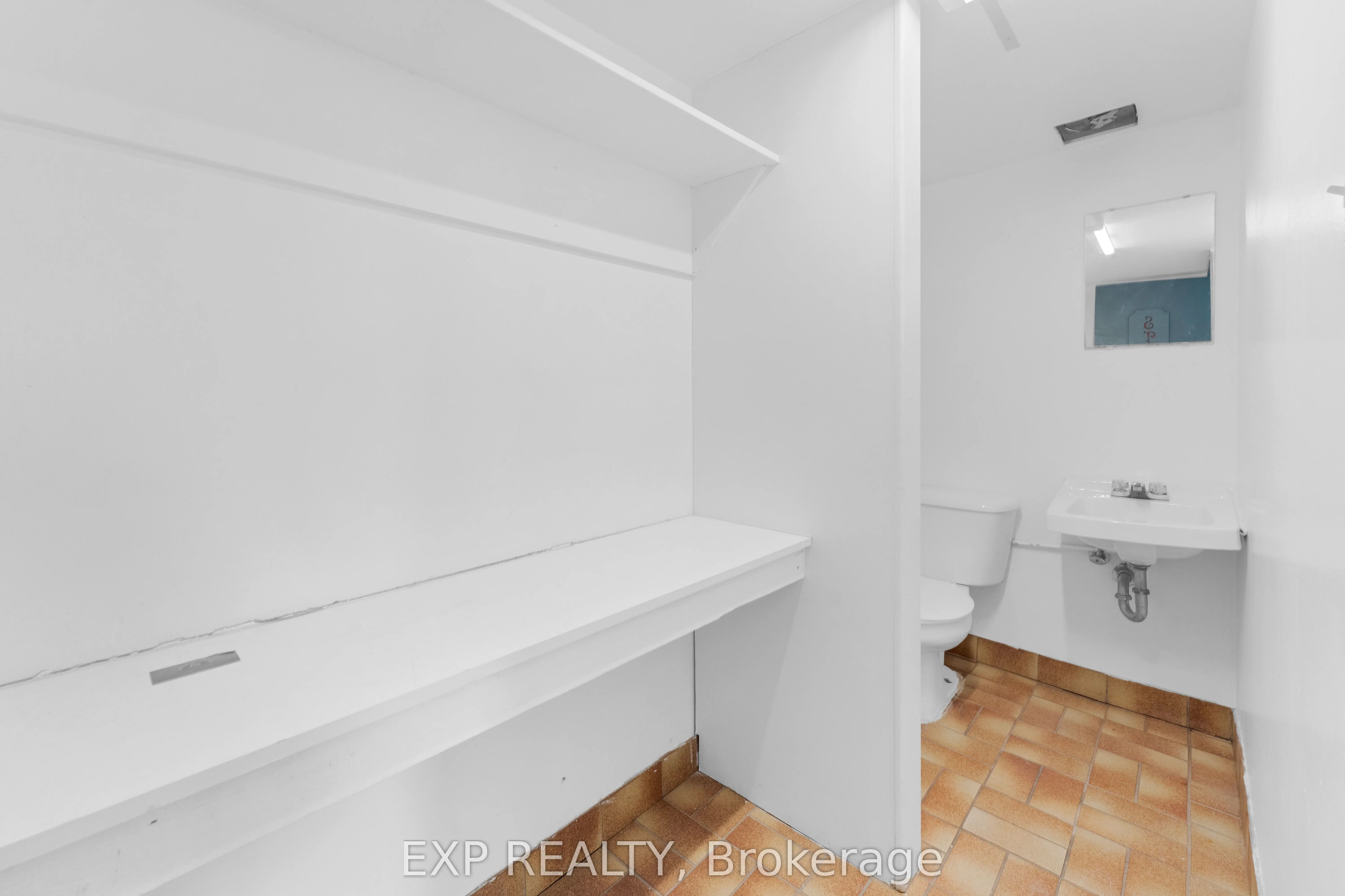 1544 Dundas Street