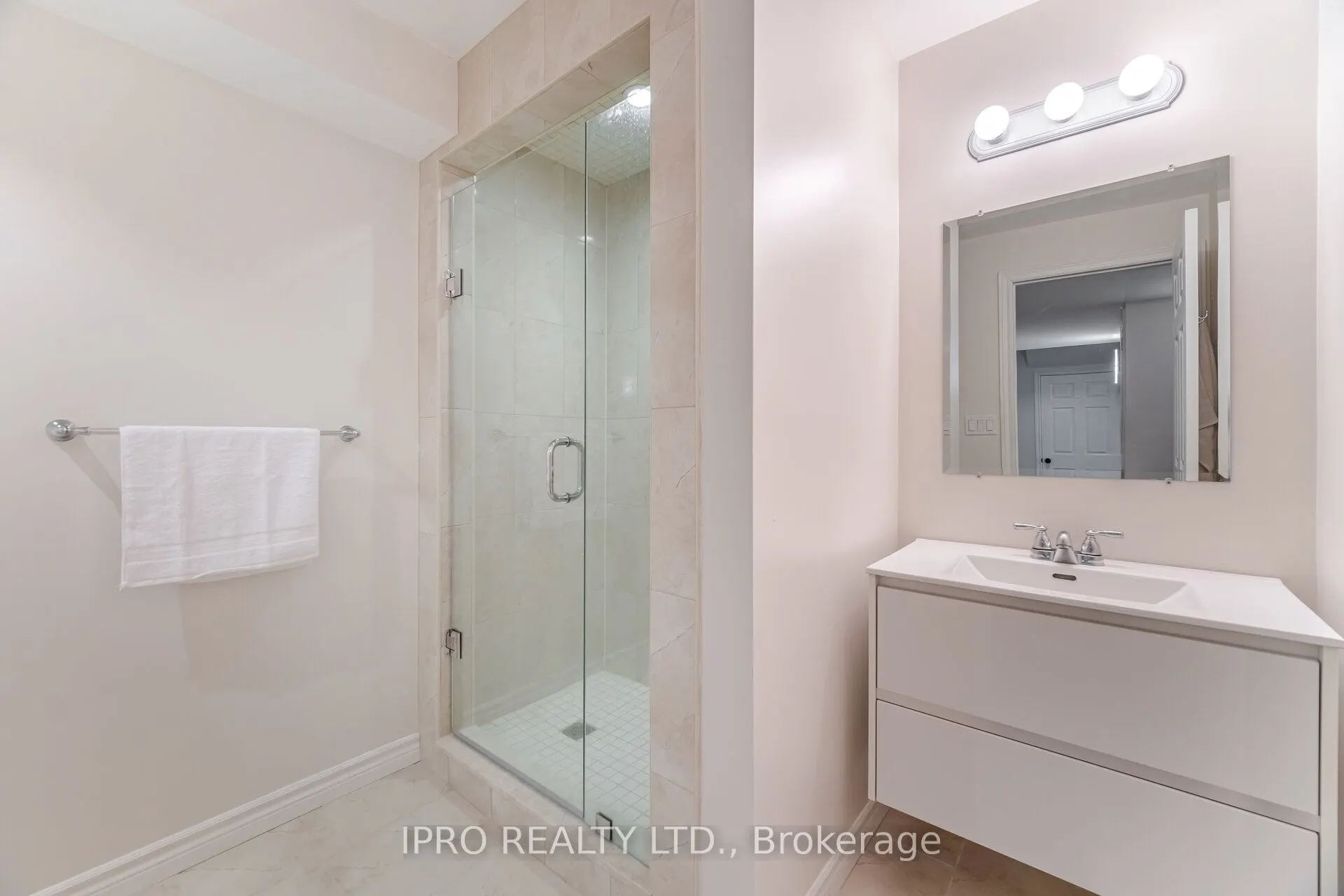 132 Coker Crescent