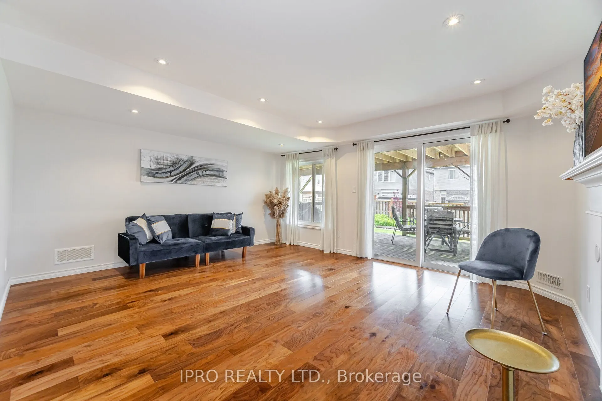 132 Coker Crescent
