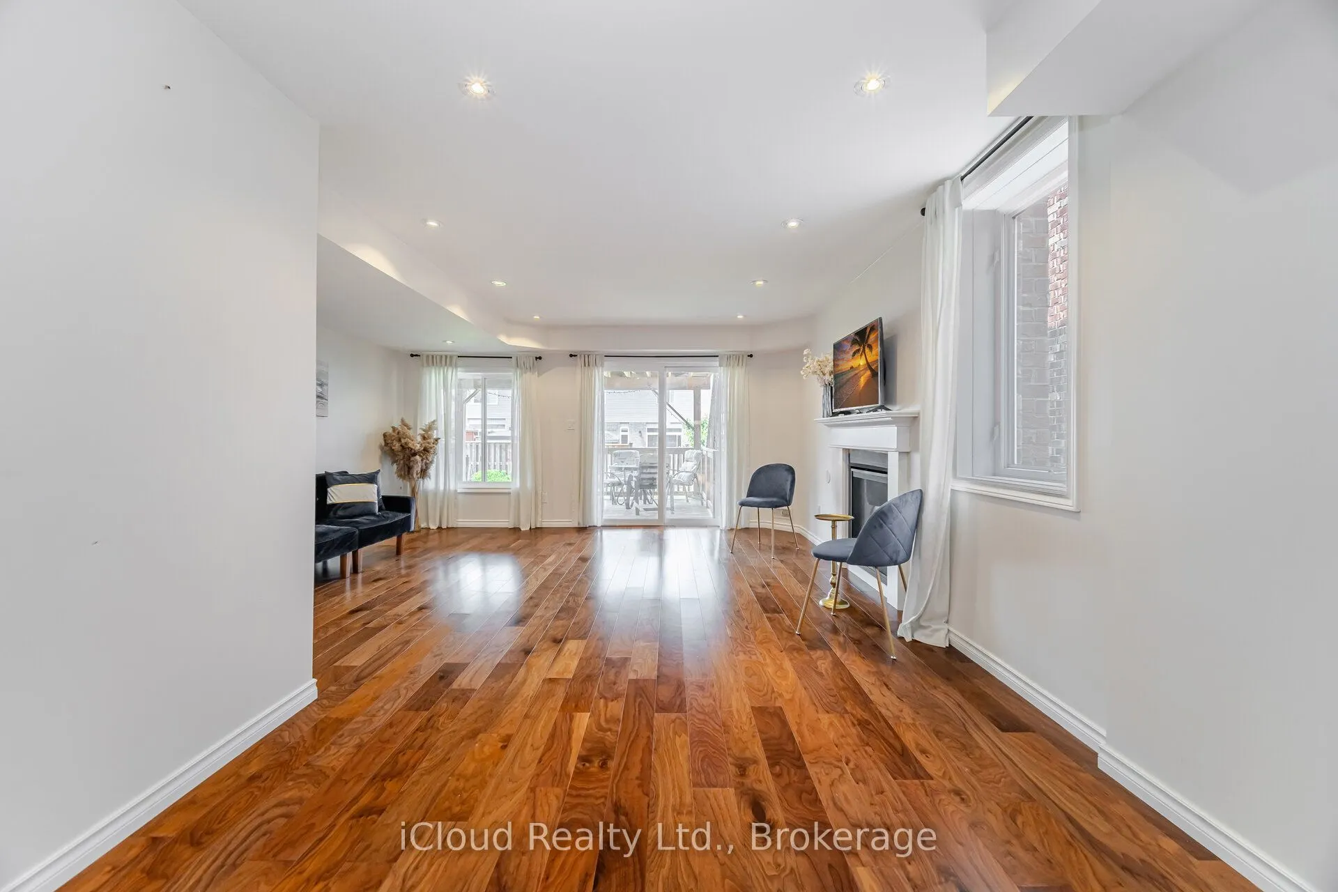132 Coker Crescent