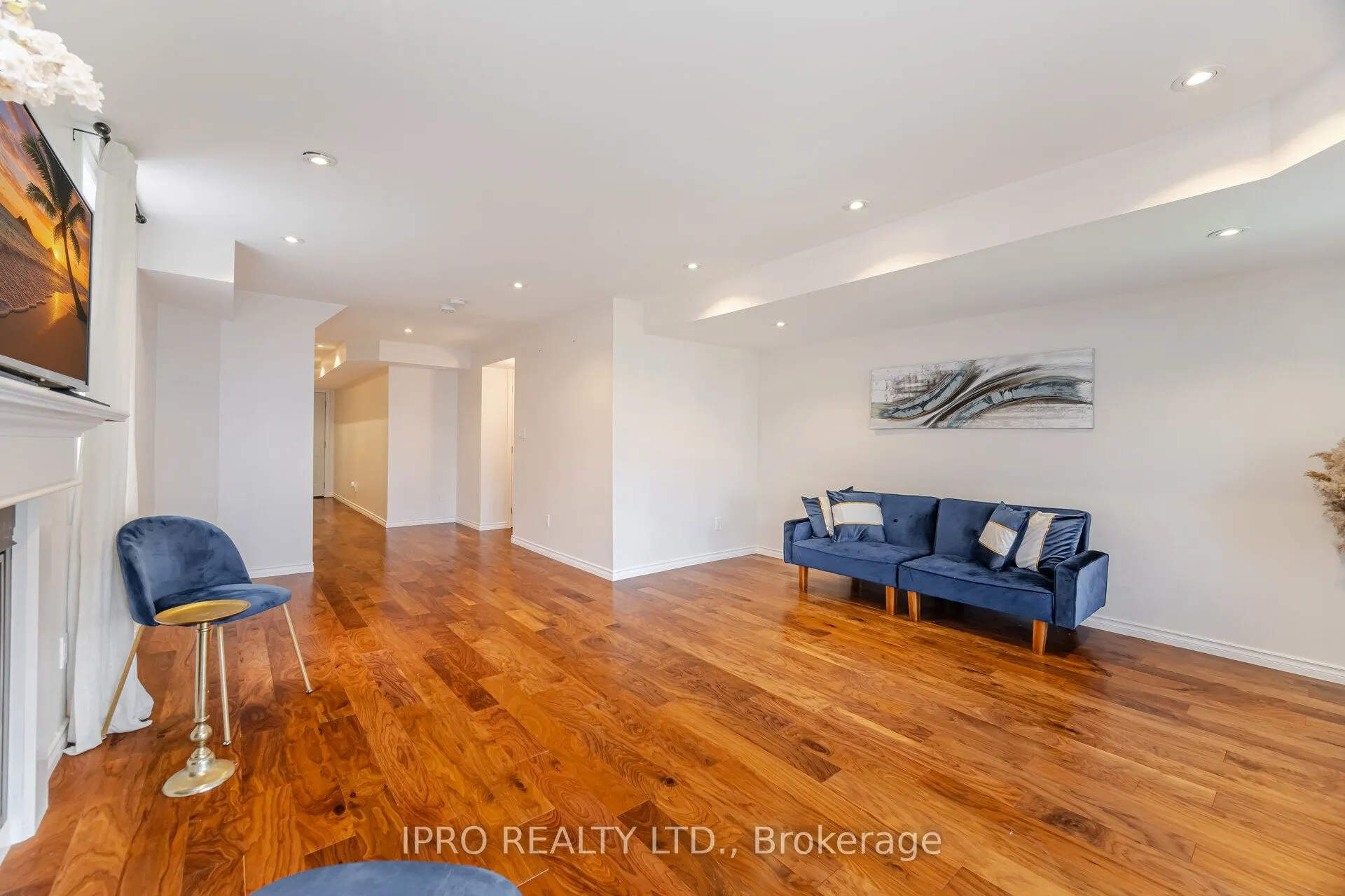 132 Coker Crescent