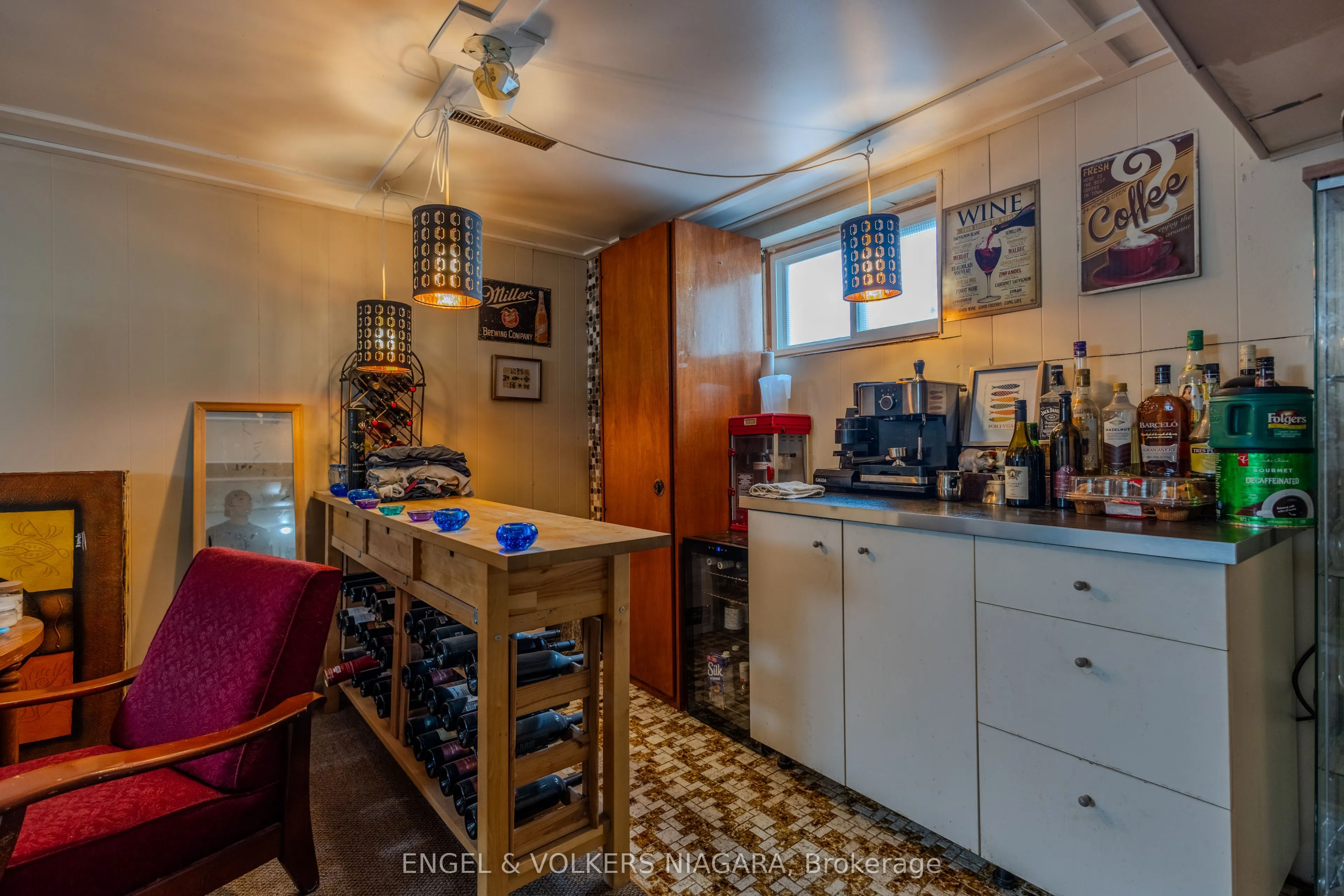 61 Hamilton Street E