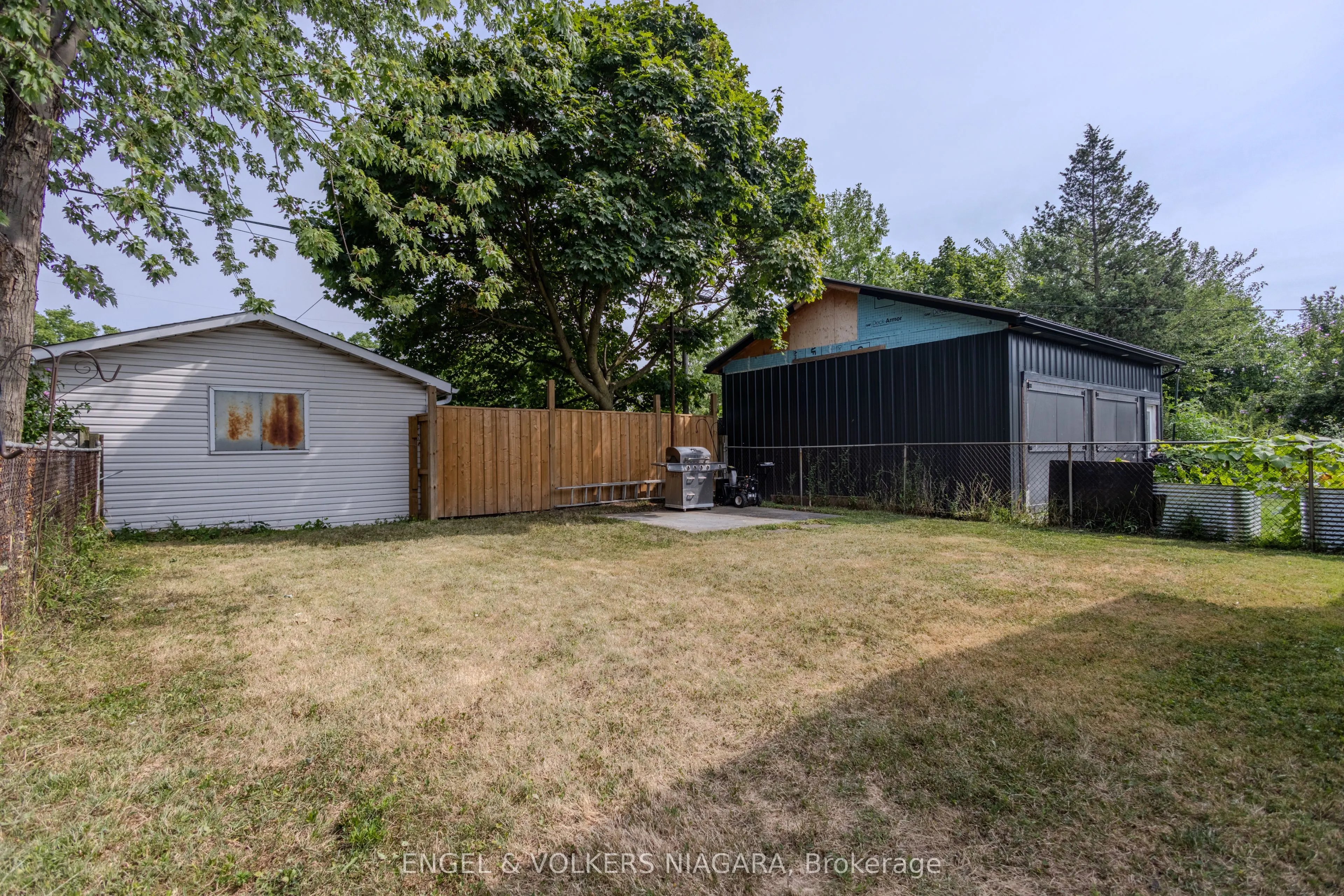 61 Hamilton Street E
