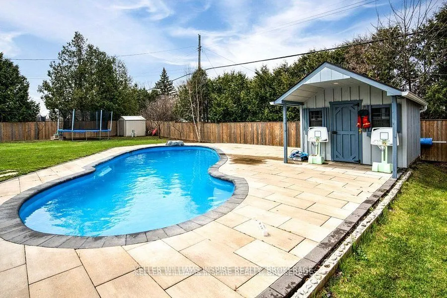 87 Jeffrey Drive