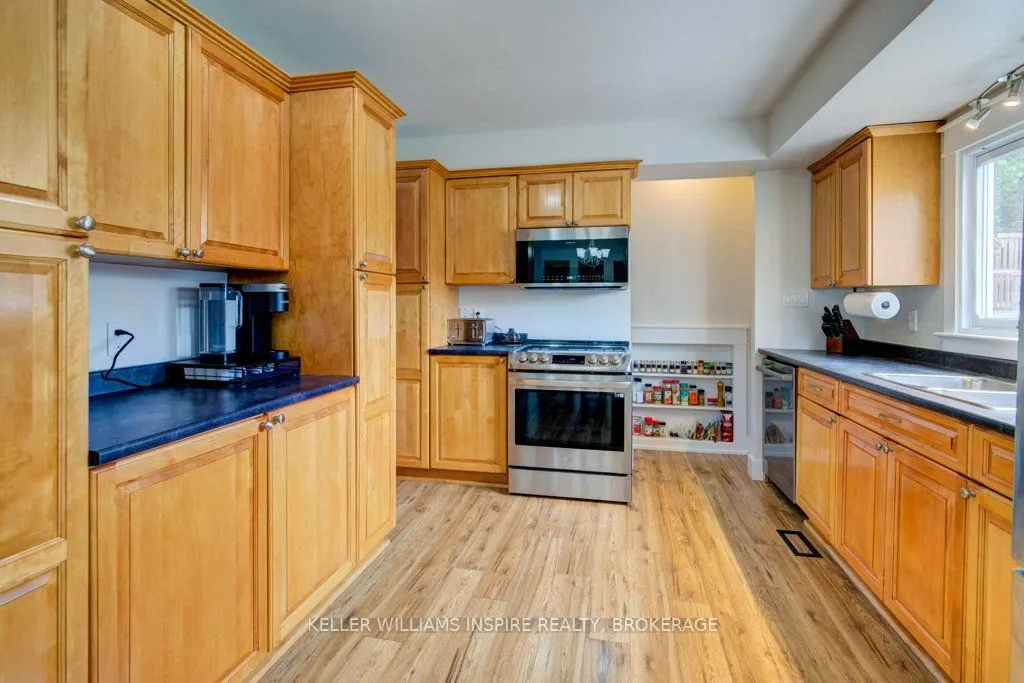 87 Jeffrey Drive