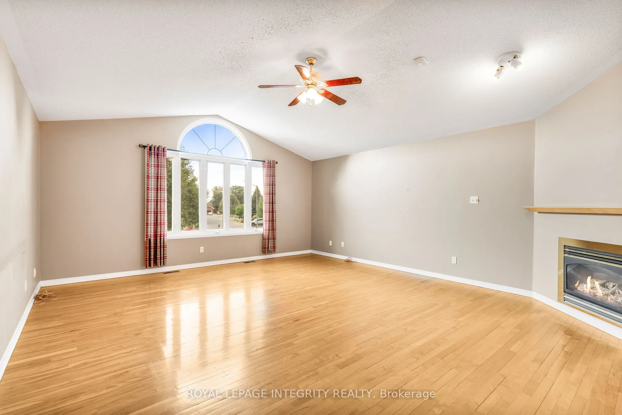 1659 Toulouse Crescent