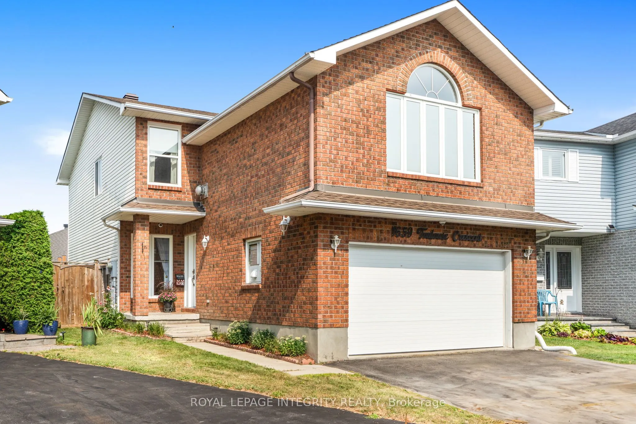 1659 Toulouse Crescent