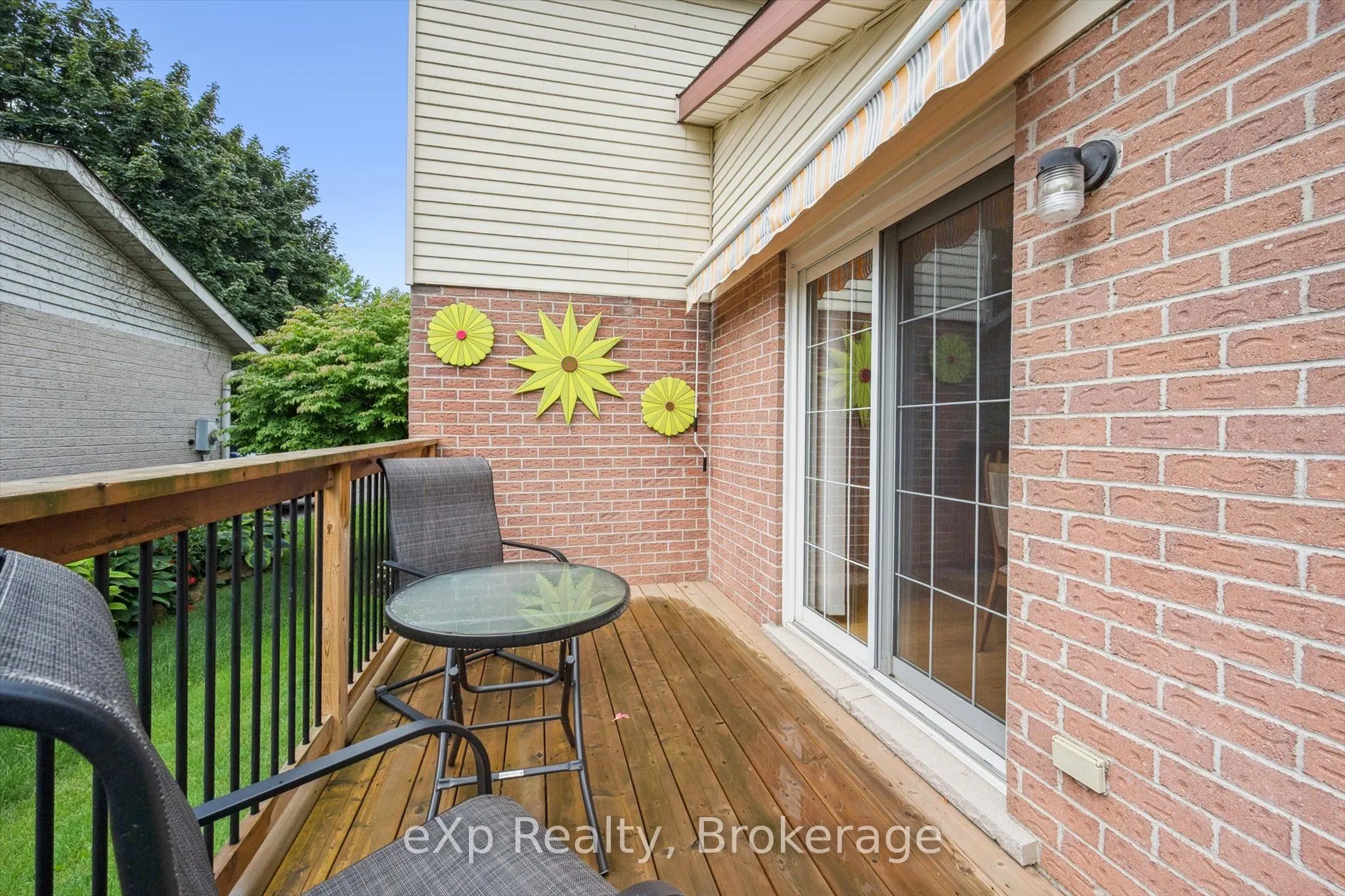 8 Aspen Valley Crescent