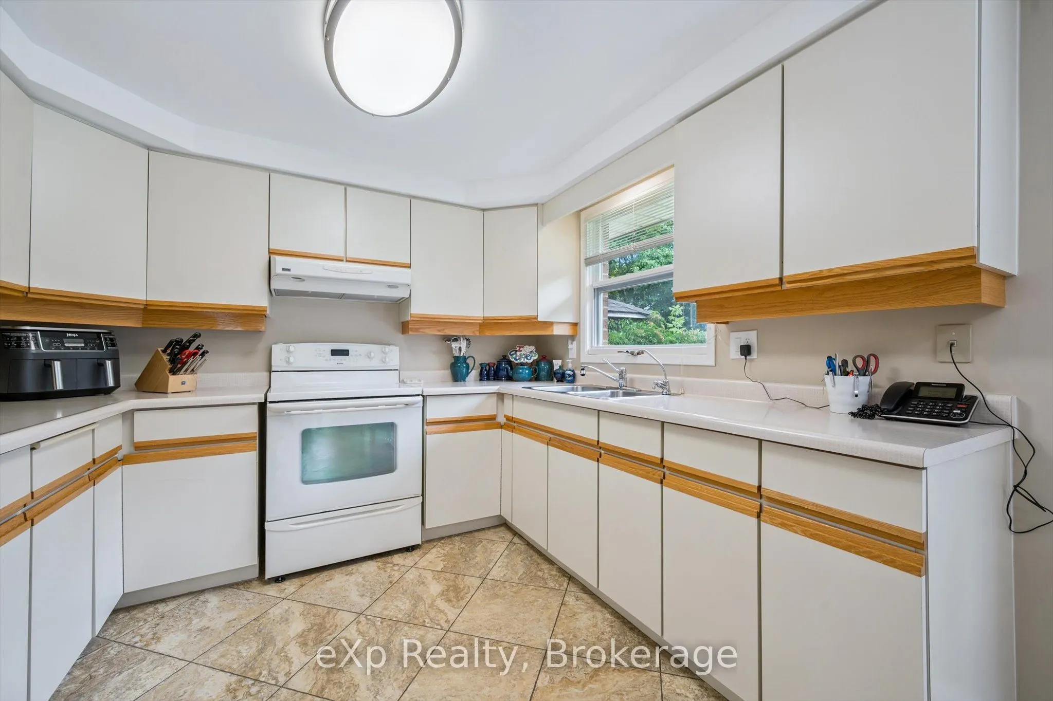 8 Aspen Valley Crescent