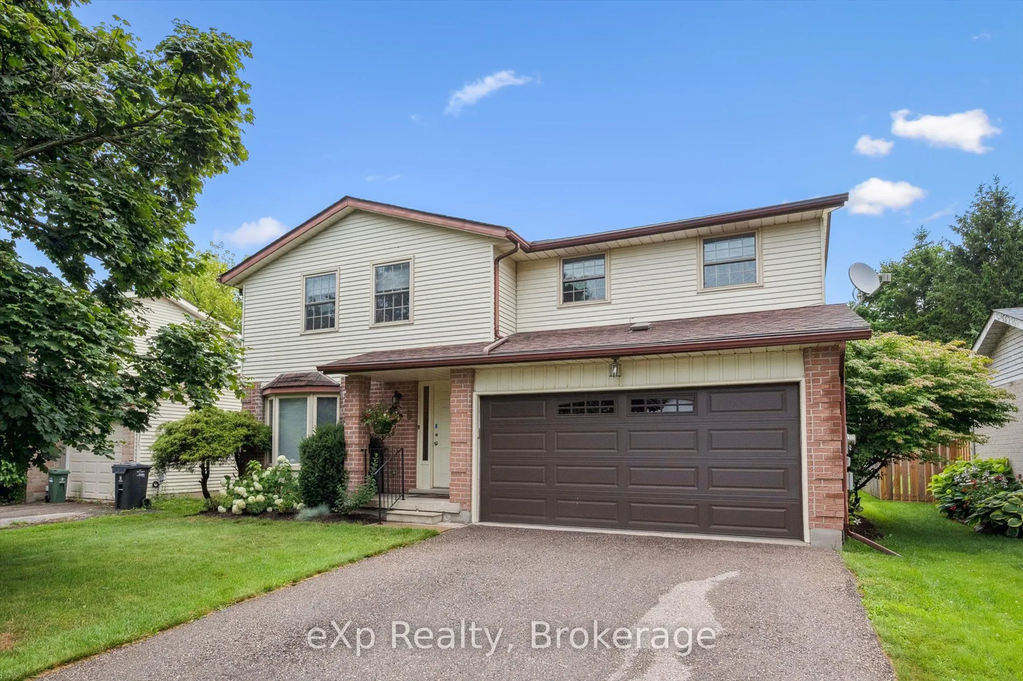8 Aspen Valley Crescent
