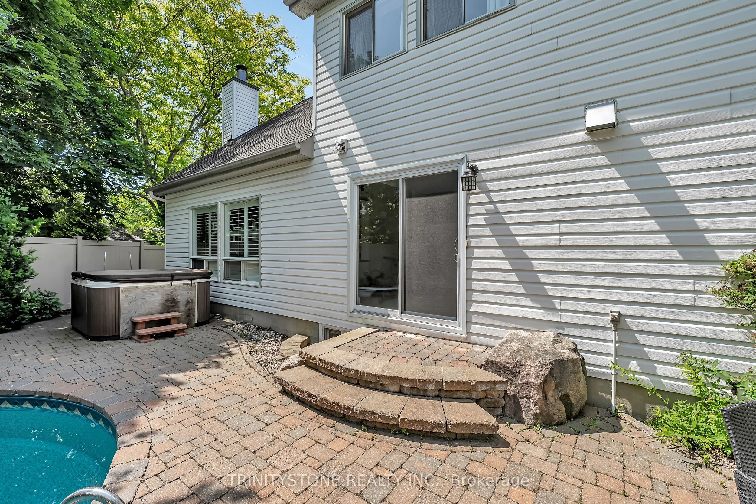 32 Kyle Avenue