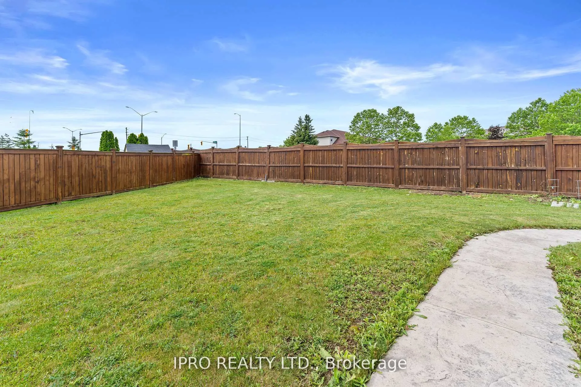 42 Meadow Wood Crescent