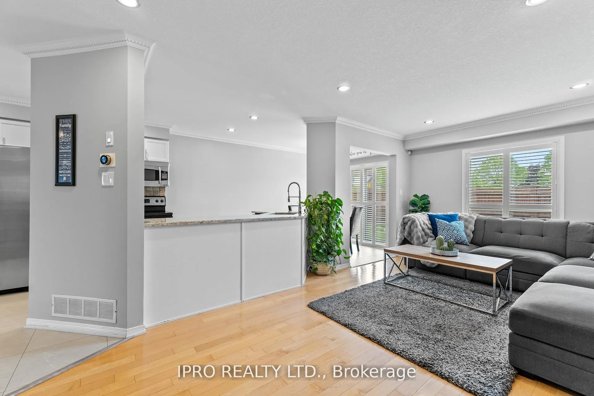 42 Meadow Wood Crescent