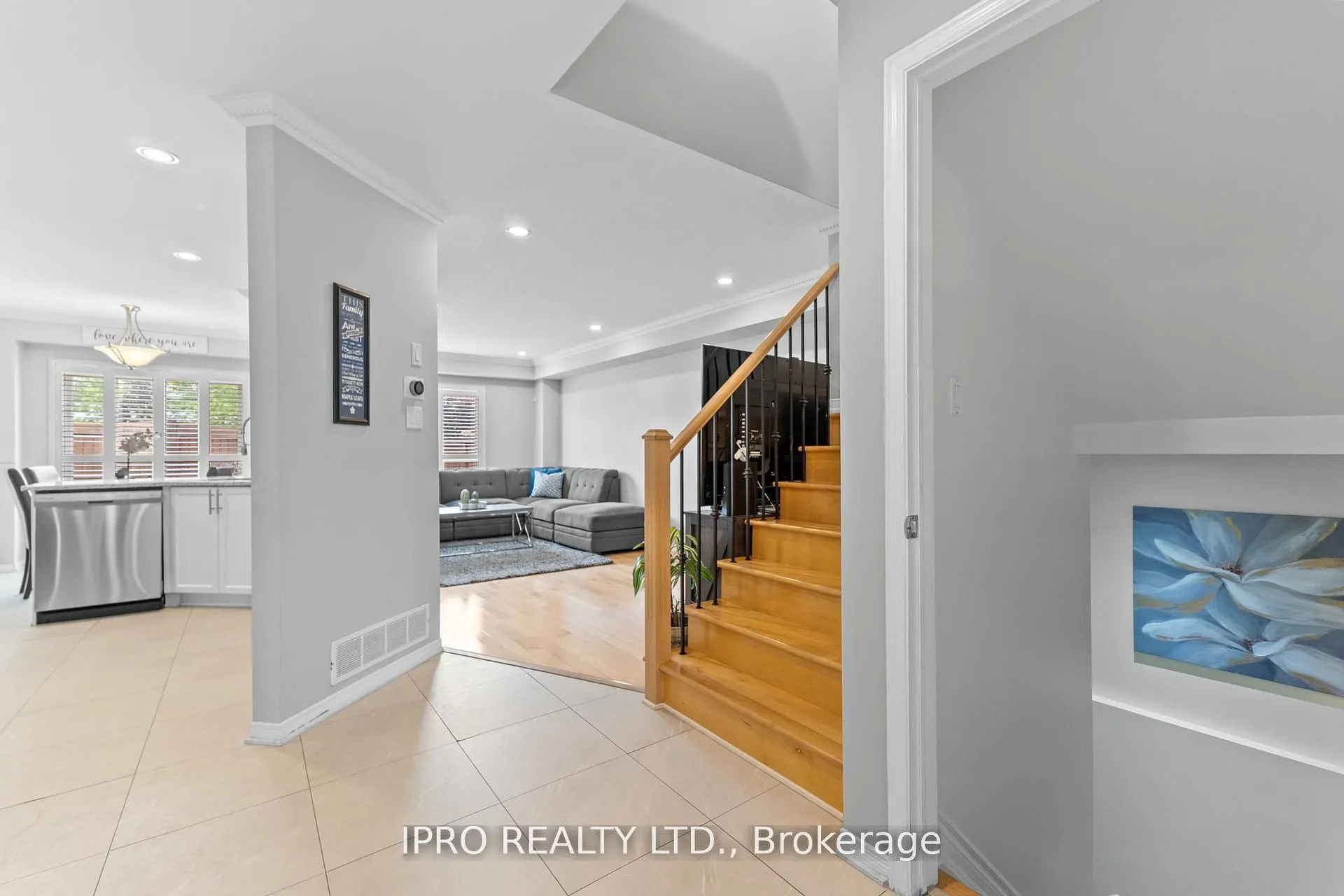42 Meadow Wood Crescent