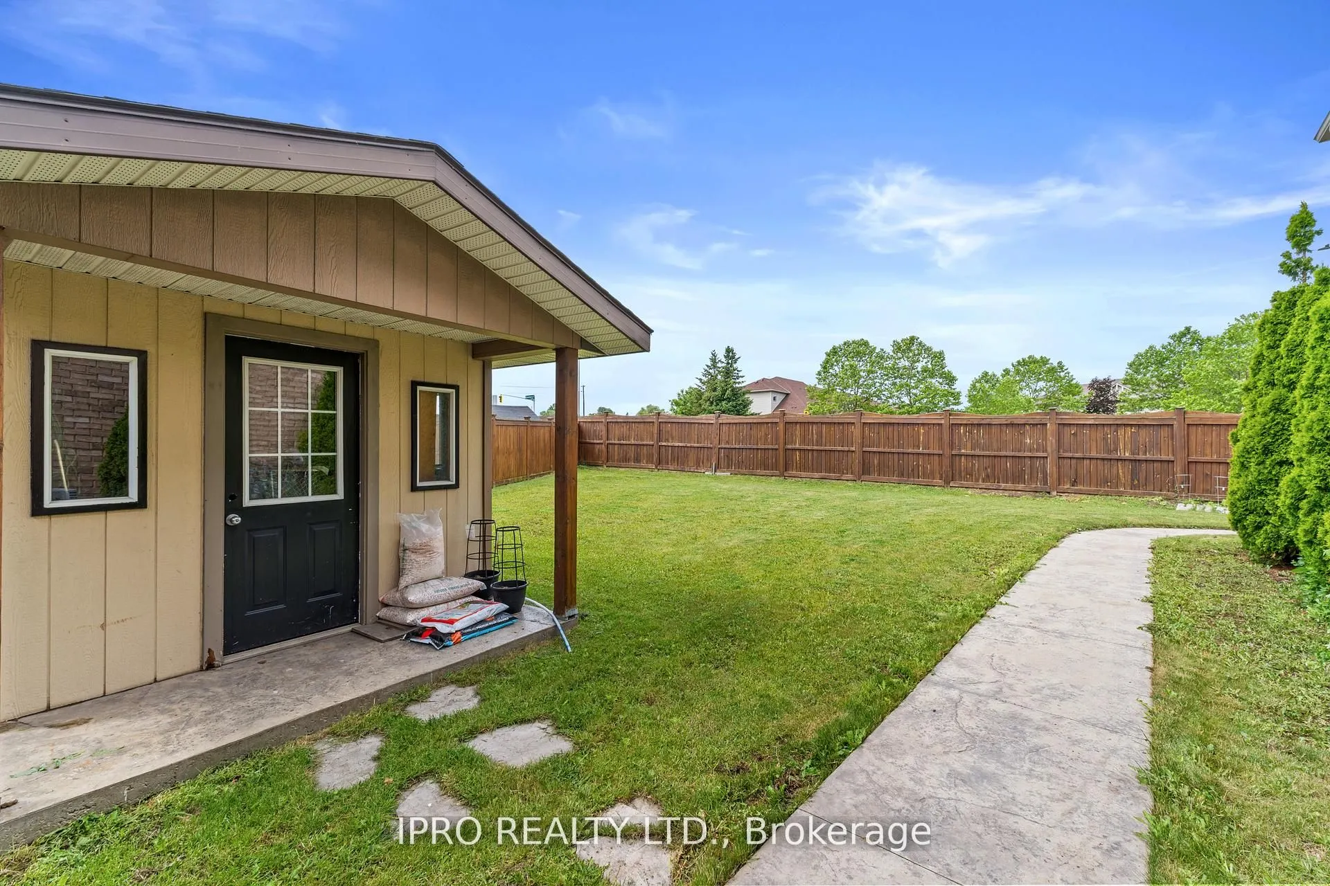 42 Meadow Wood Crescent