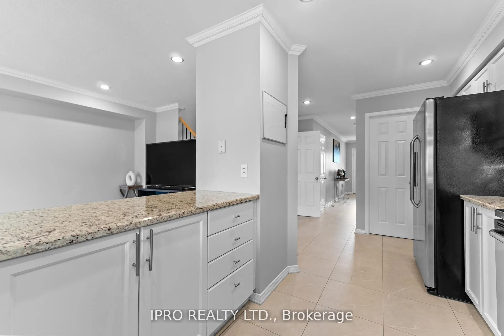 42 Meadow Wood Crescent