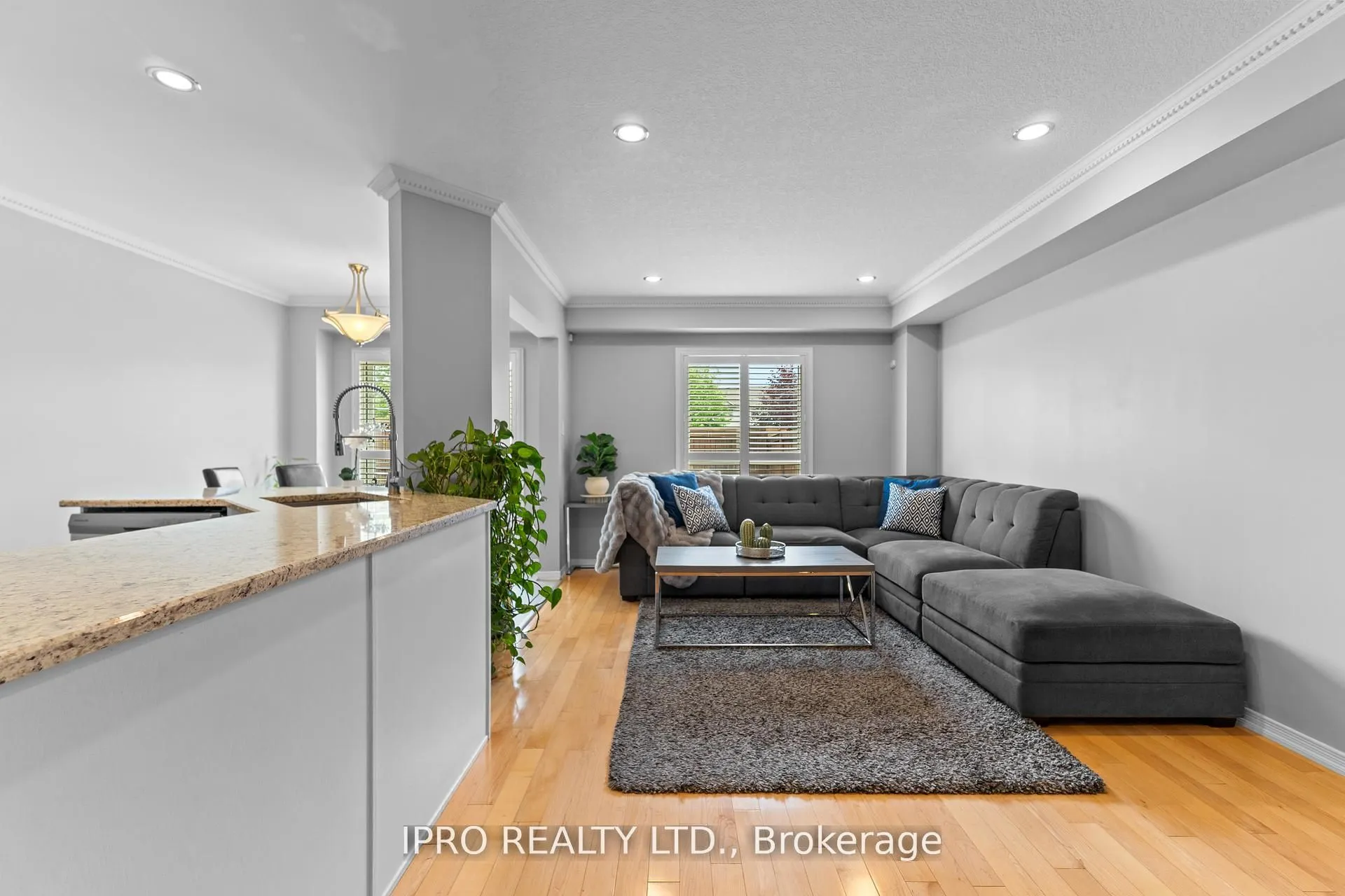 42 Meadow Wood Crescent