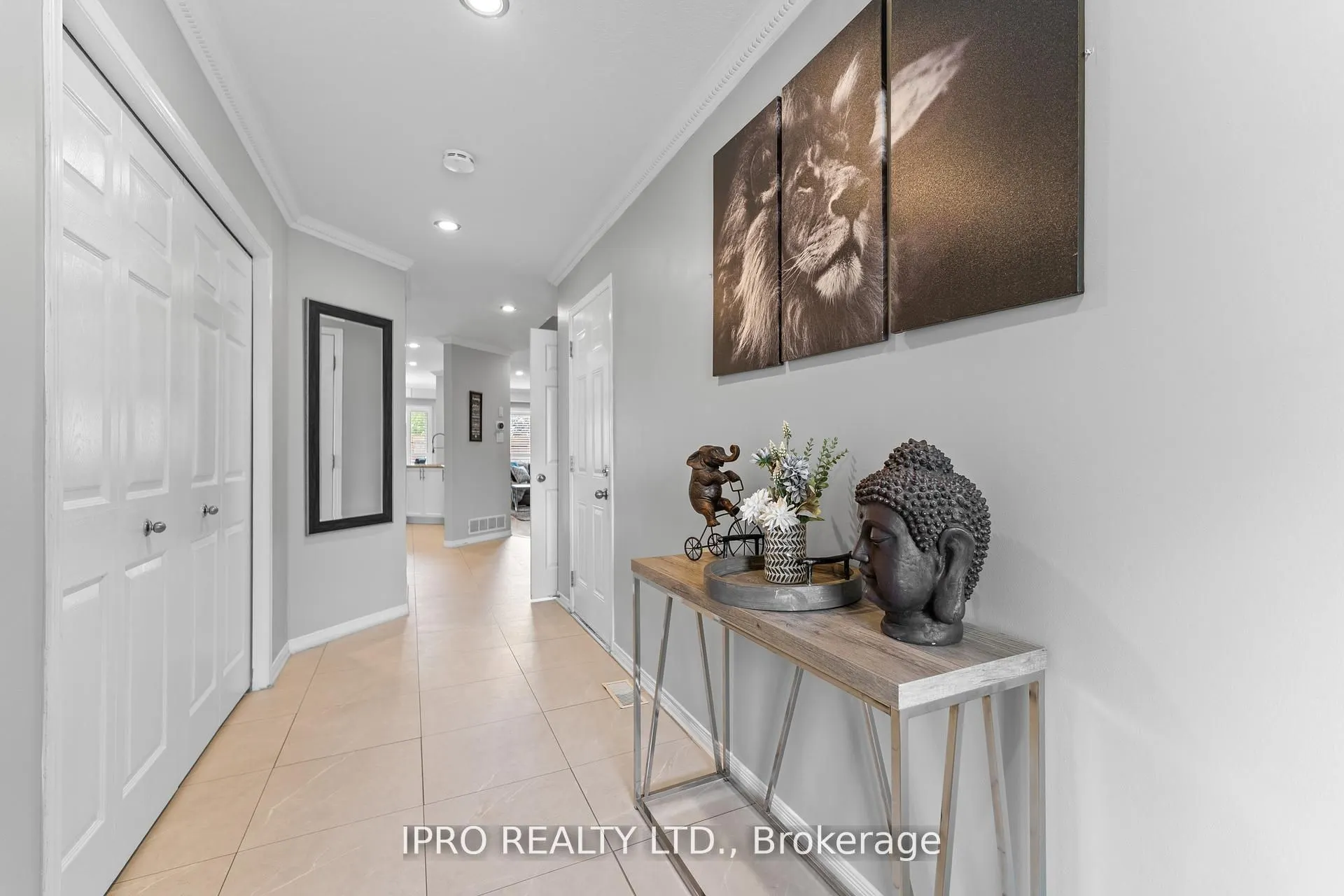 42 Meadow Wood Crescent