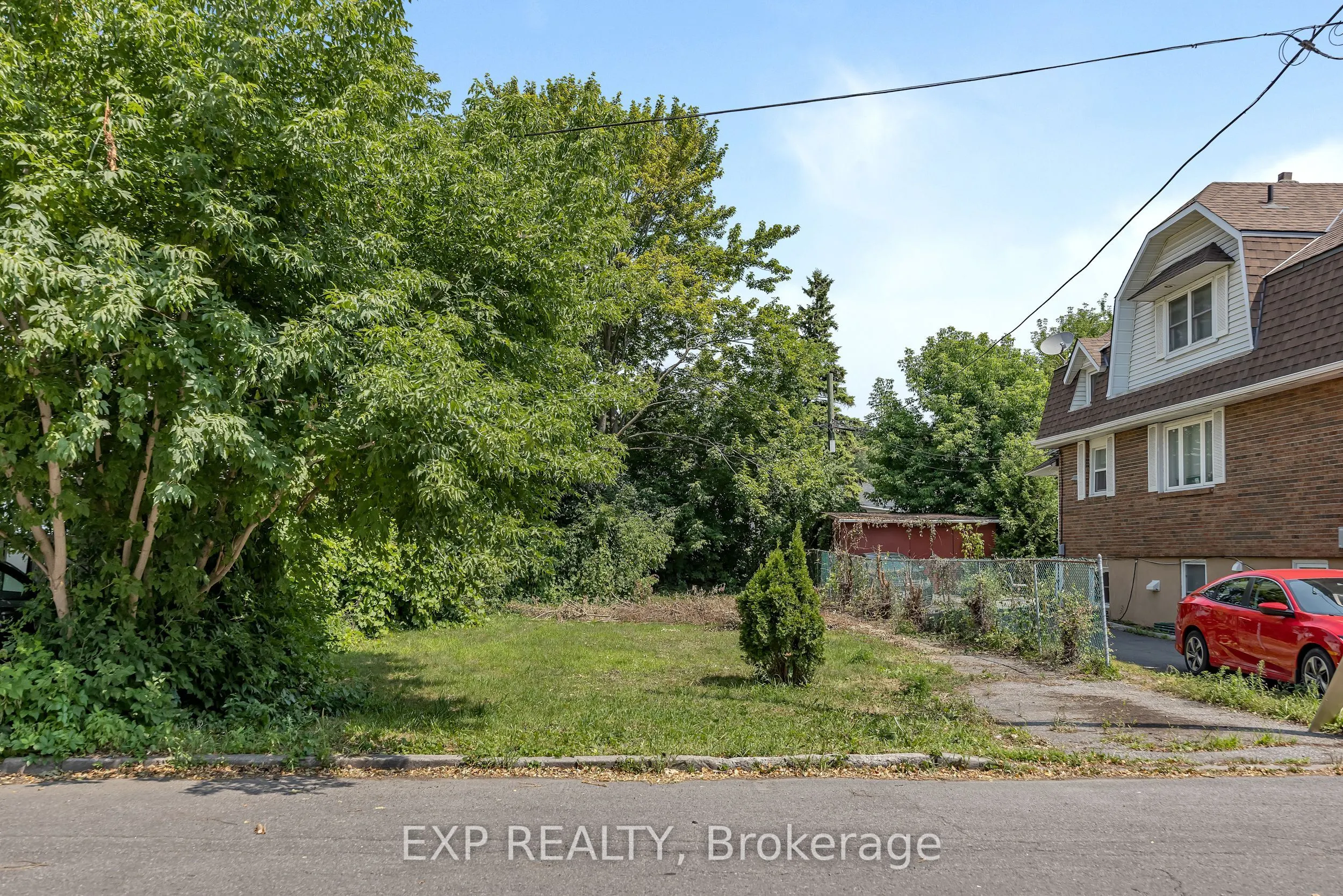 29 Marquette Avenue