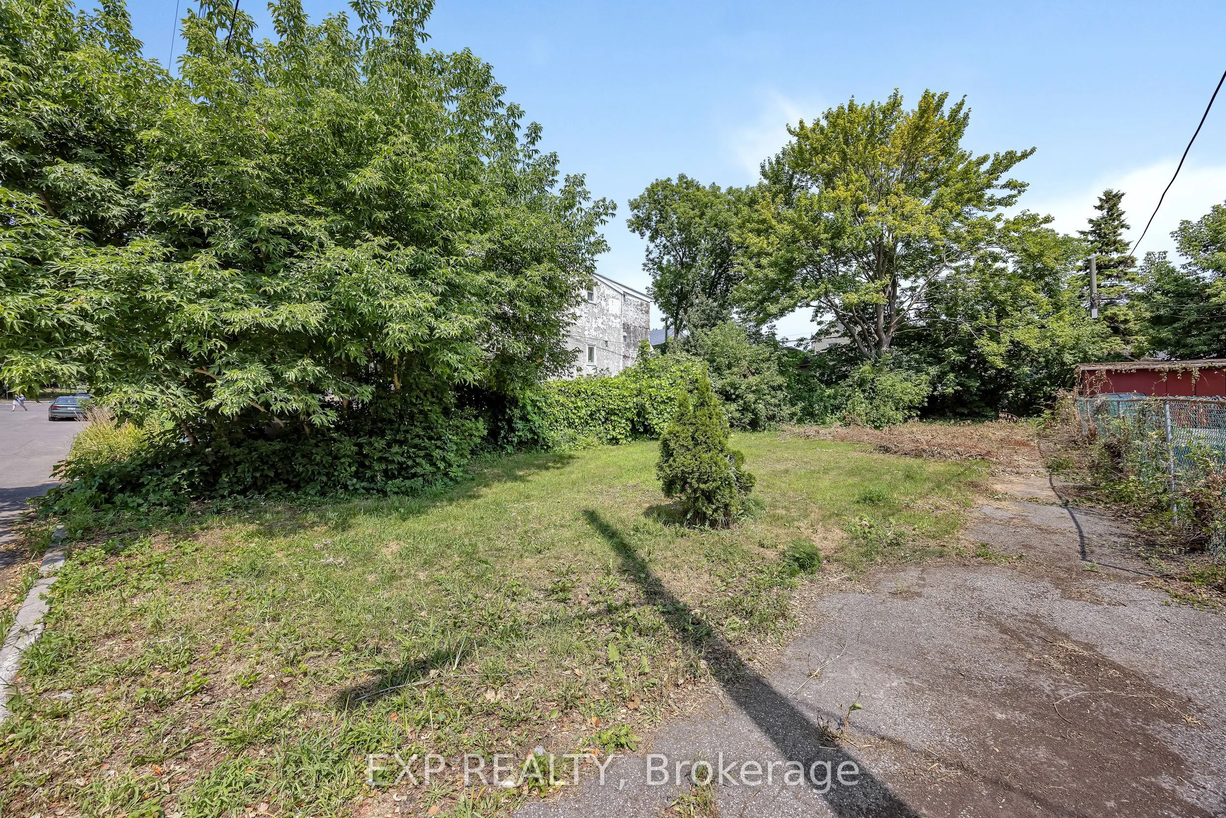 29 Marquette Avenue