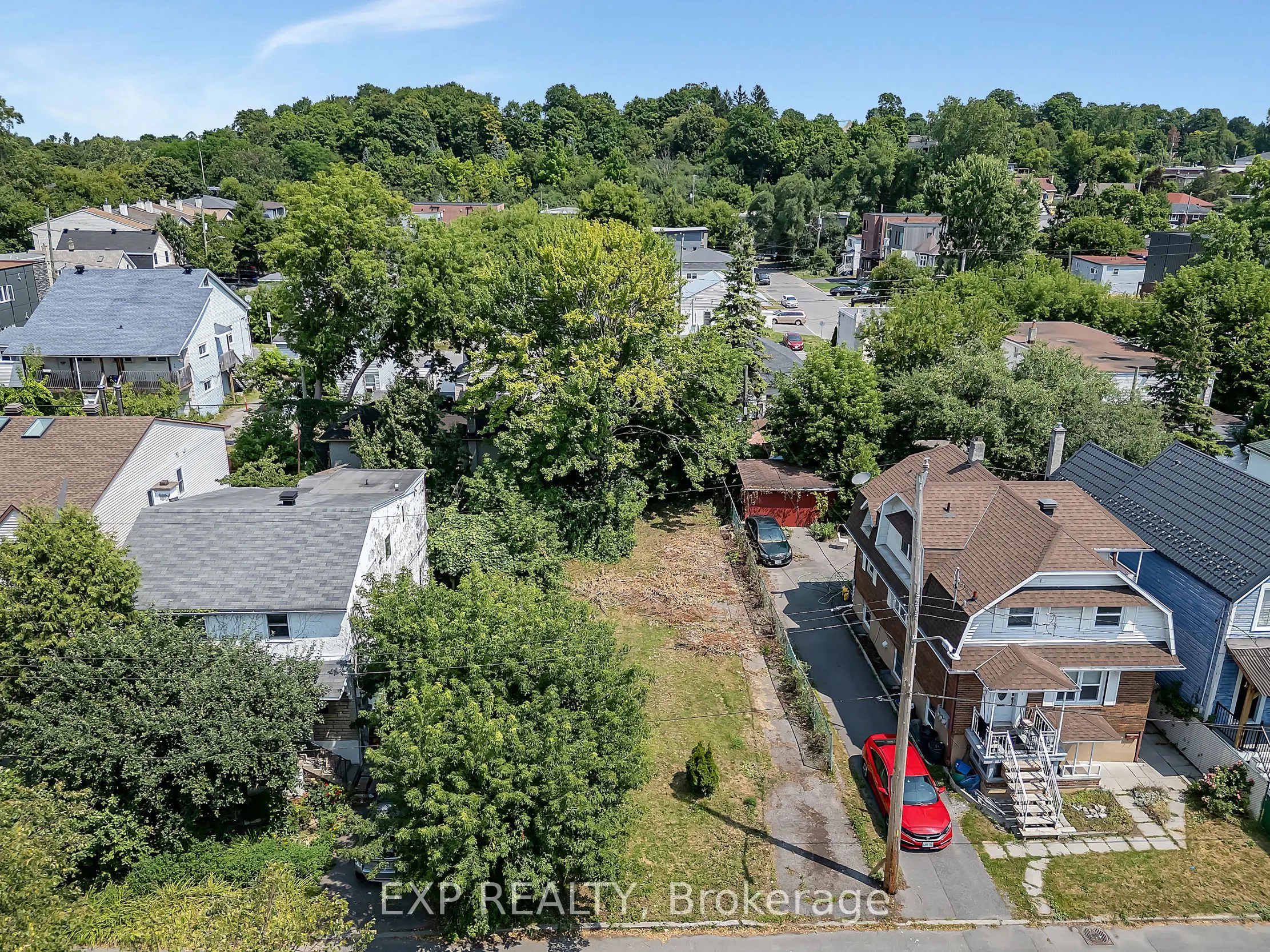 29 Marquette Avenue