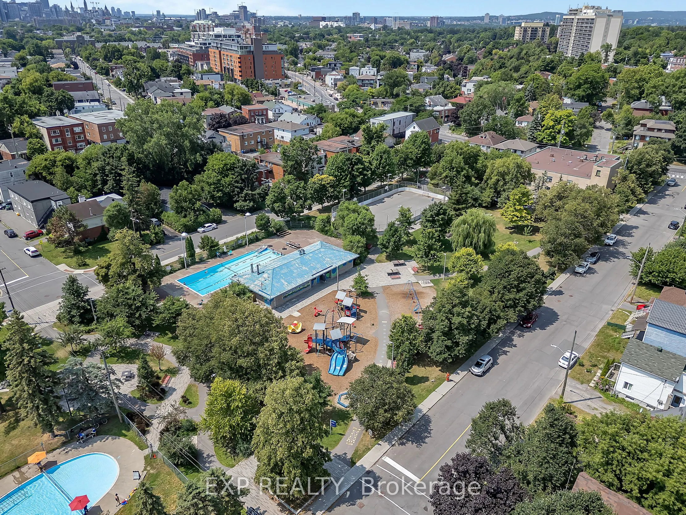 29 Marquette Avenue