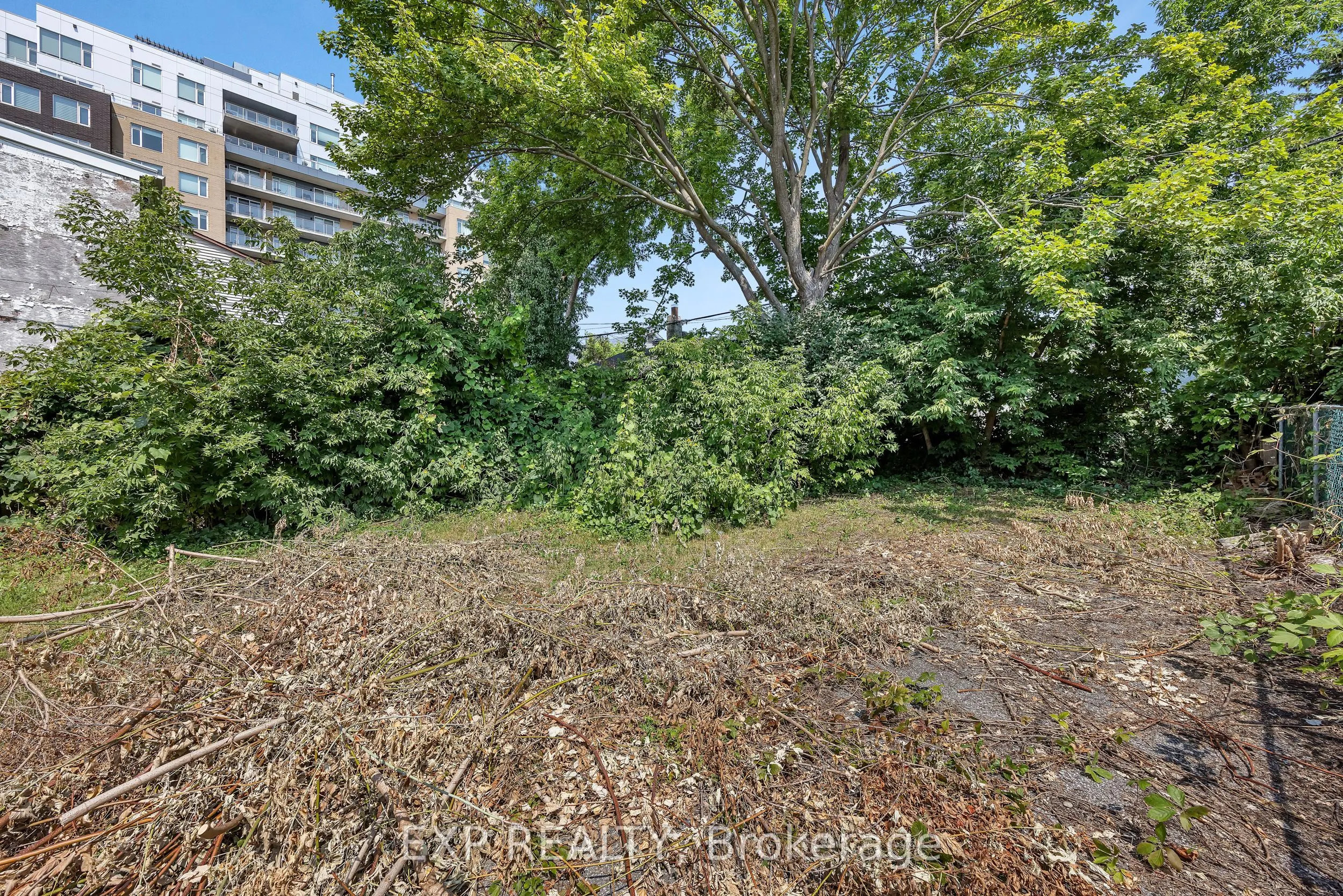 29 Marquette Avenue