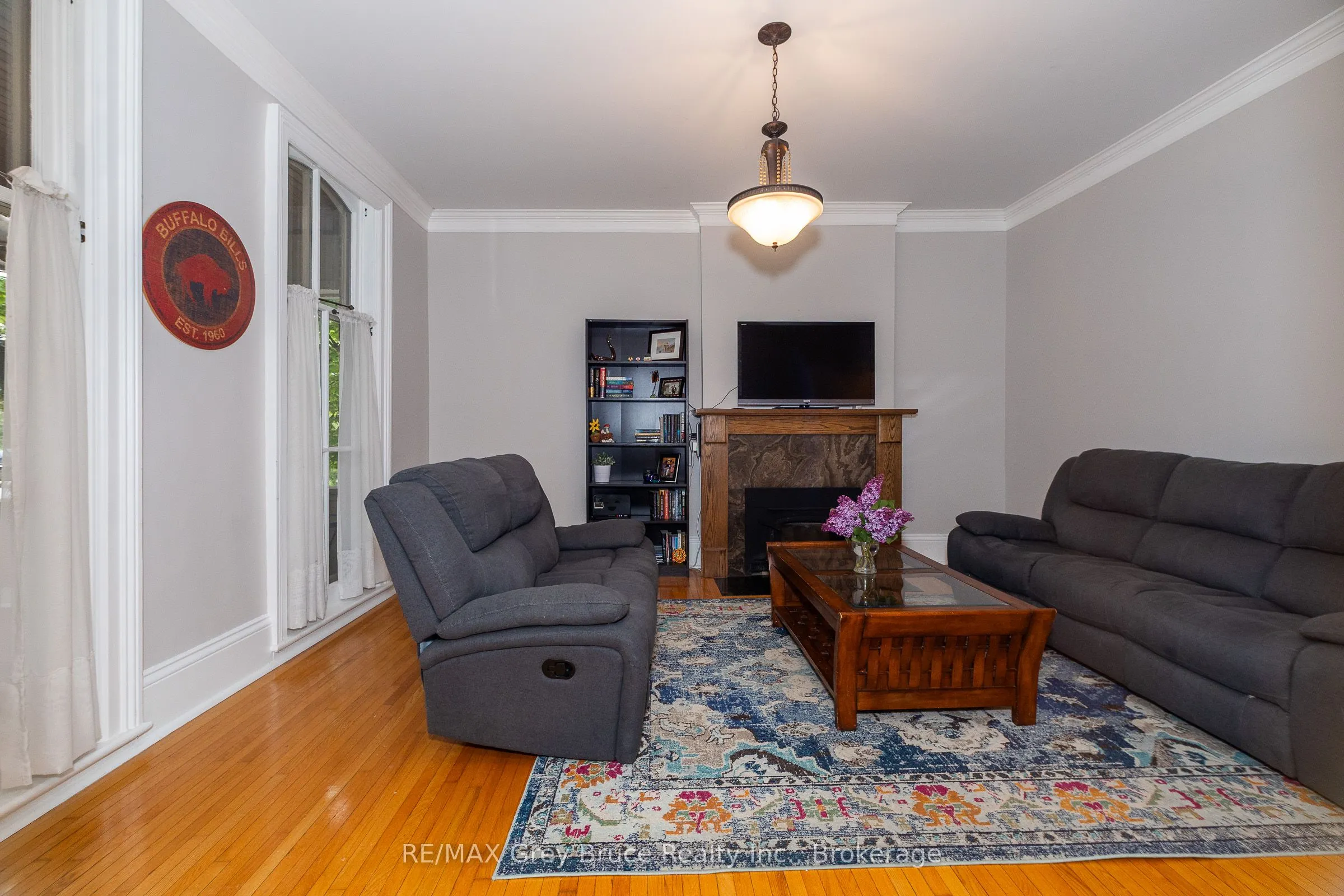 922 3rd Avenue W