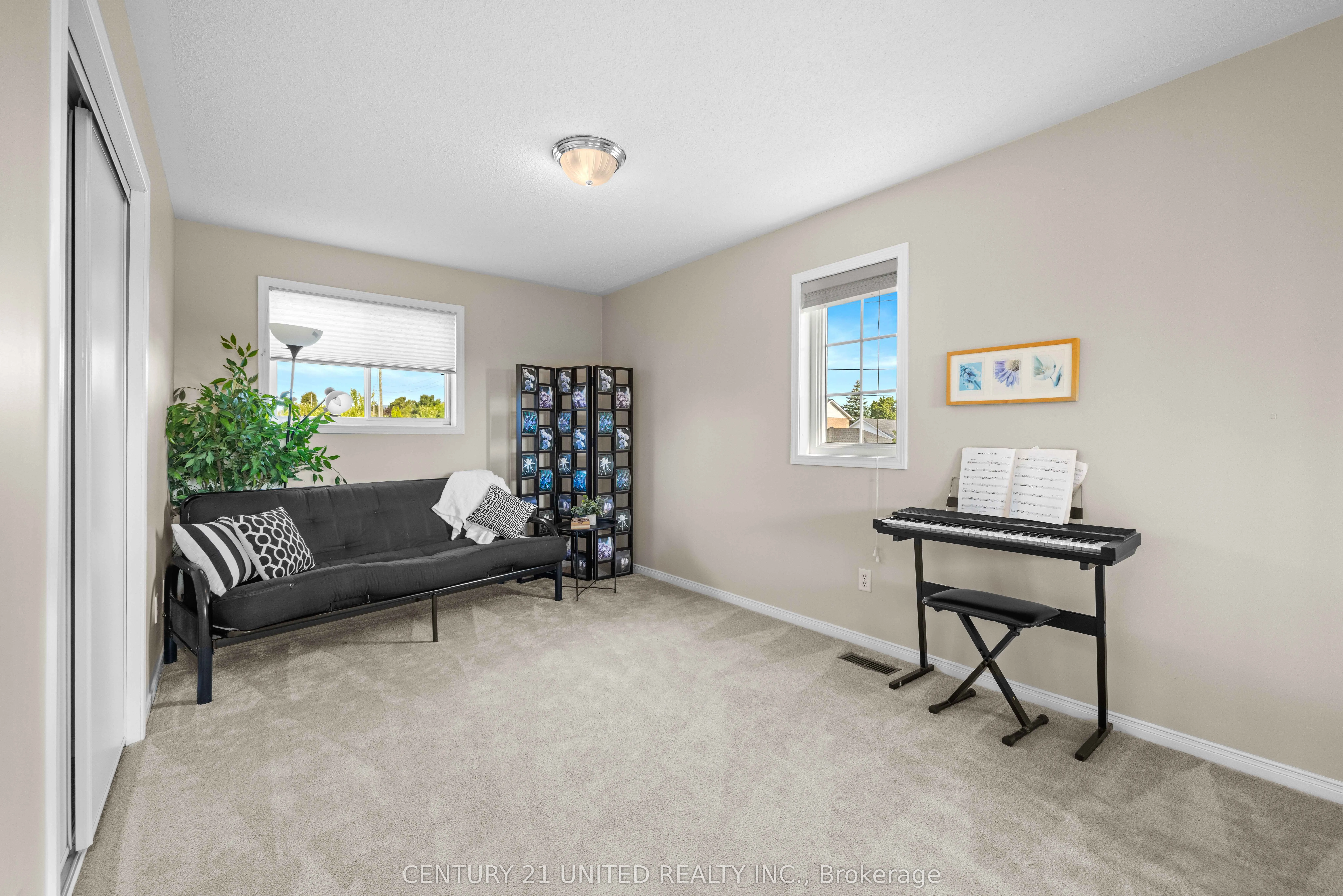 1489 Tamblin Way