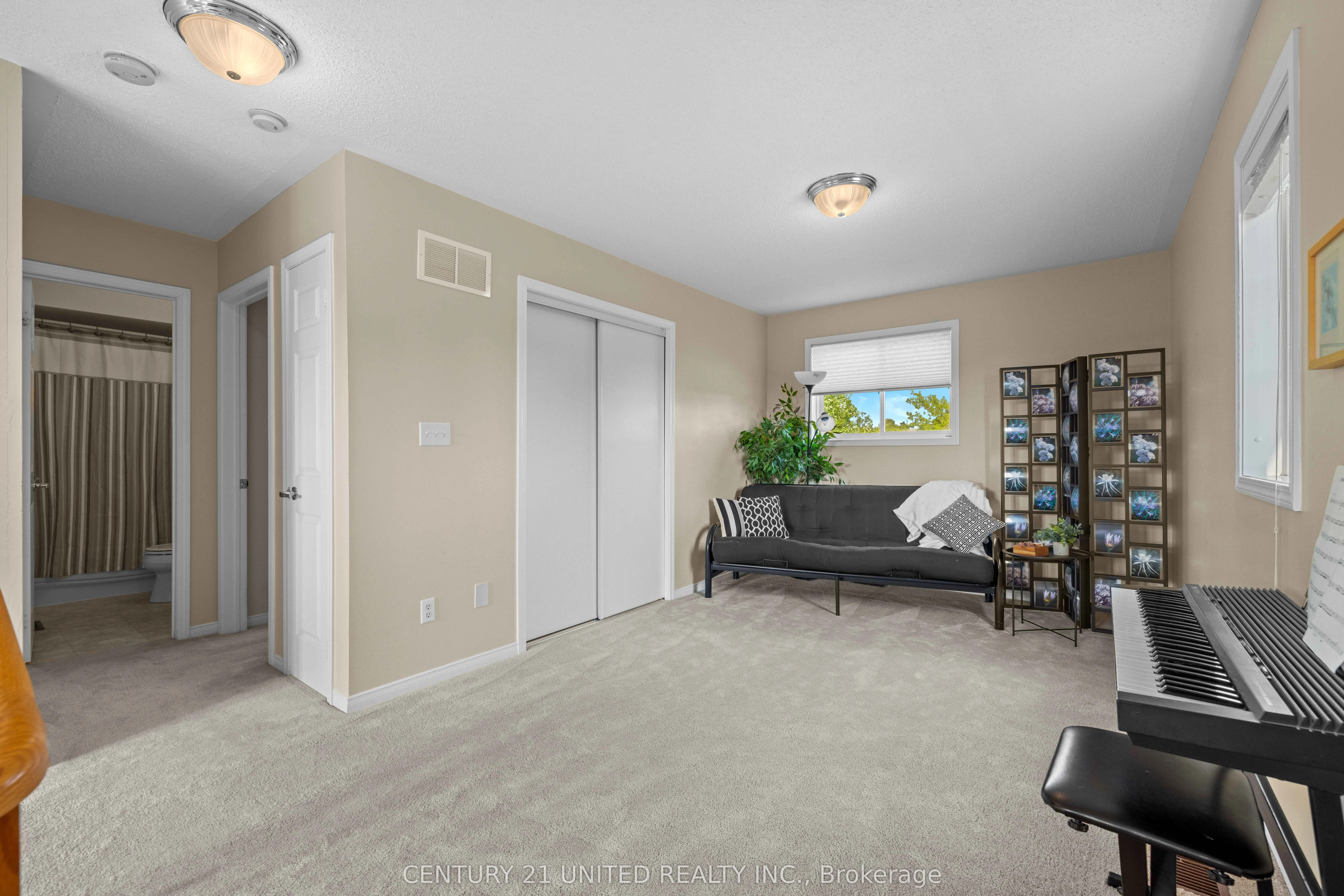 1489 Tamblin Way