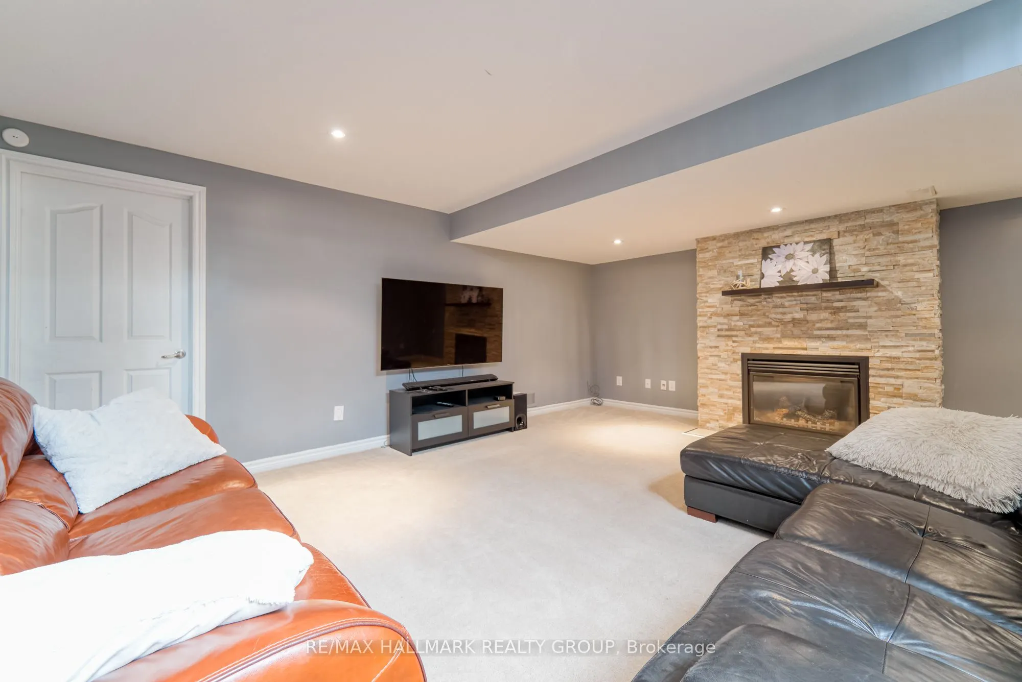 228 Eye Bright Crescent