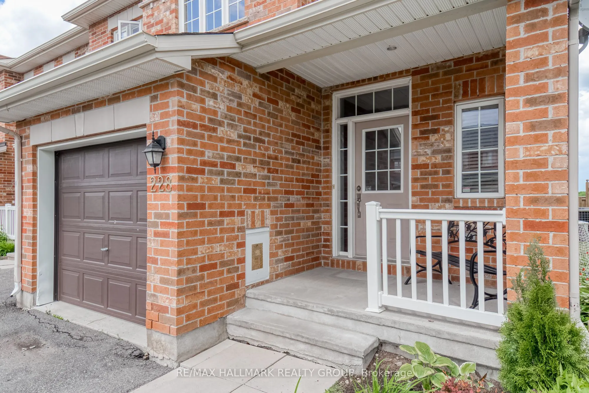 228 Eye Bright Crescent
